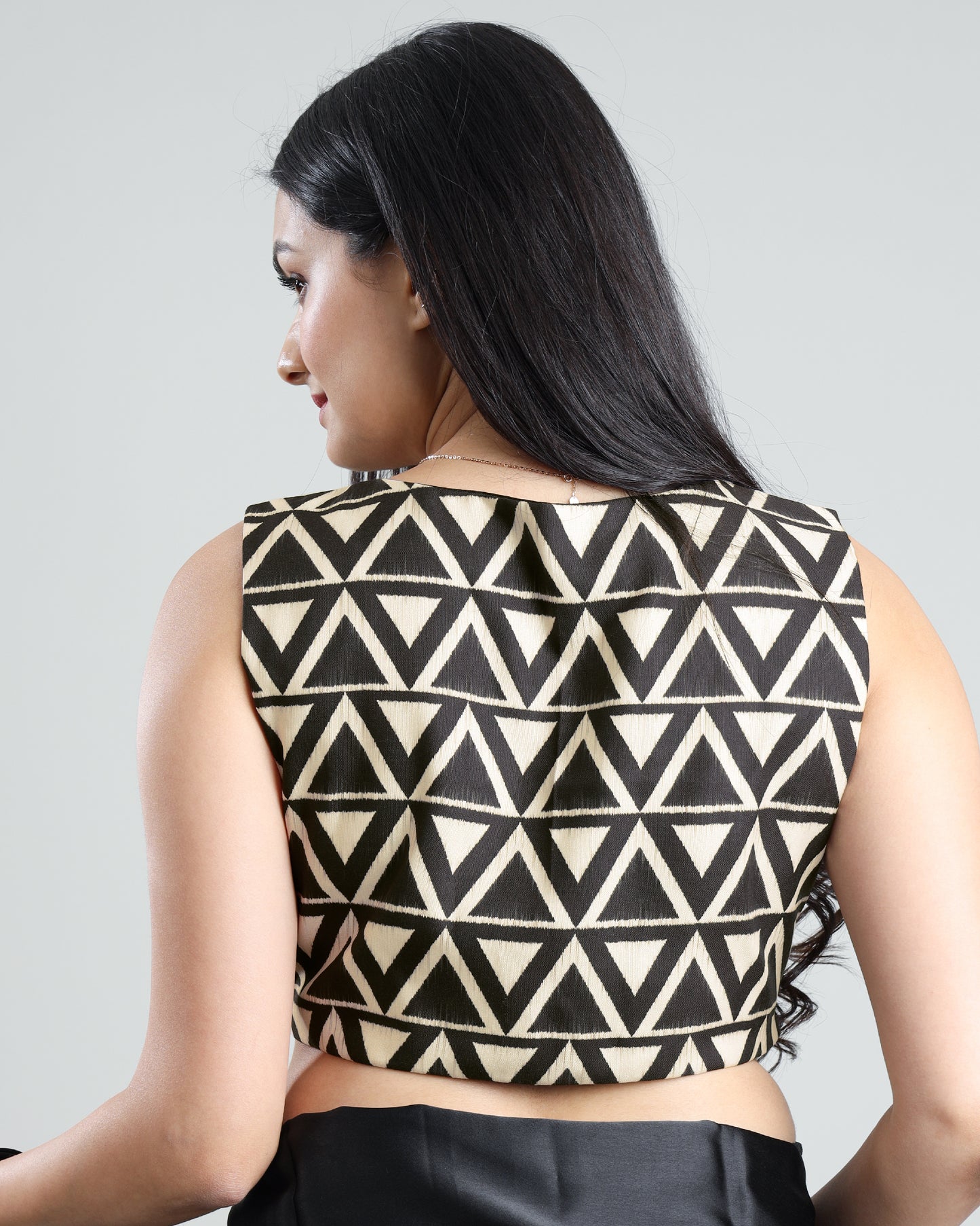 It's Ikkat-onic! V-Neck Ikkat Print Blouse