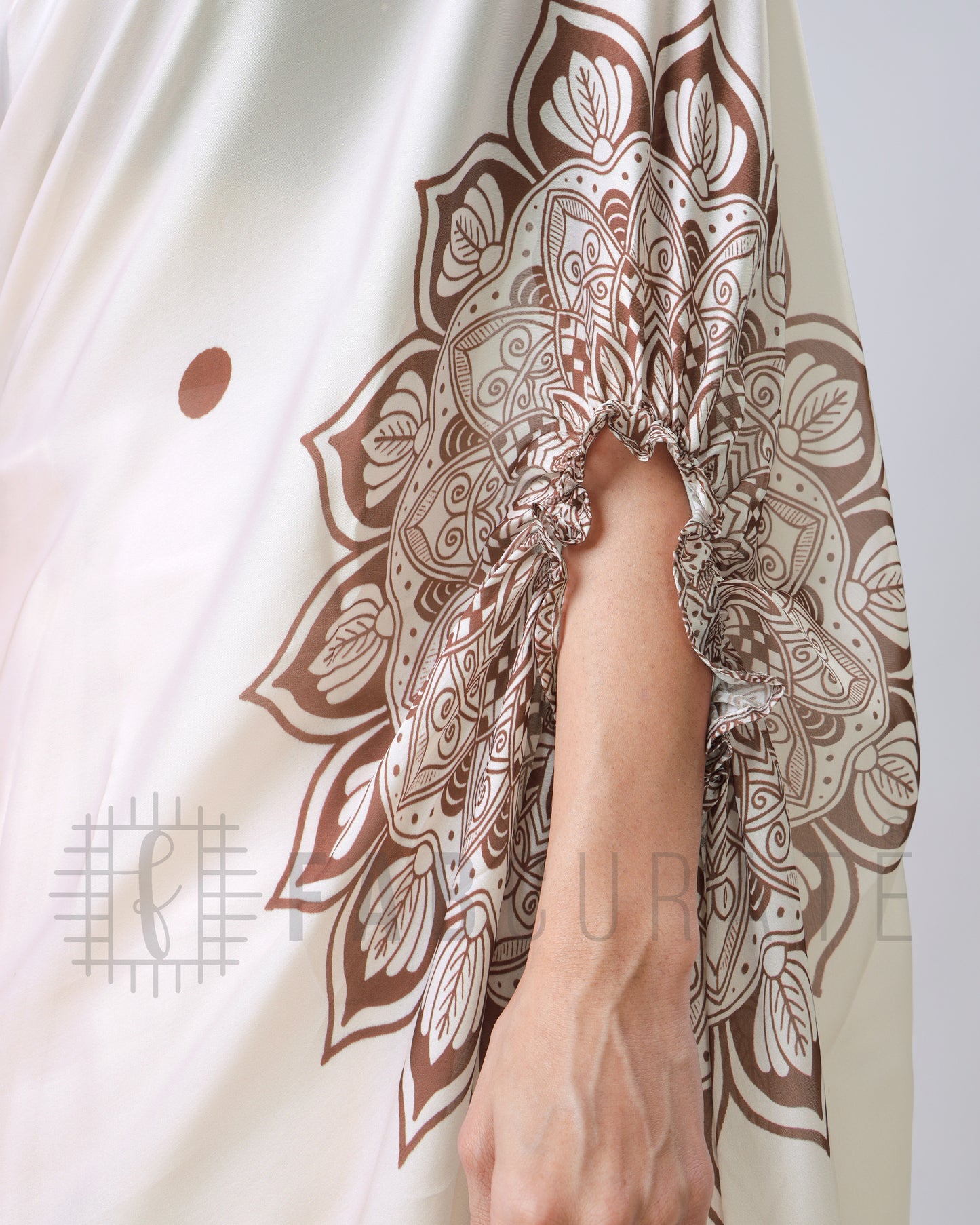 Cream Mandalaaa Print Freehand Saree