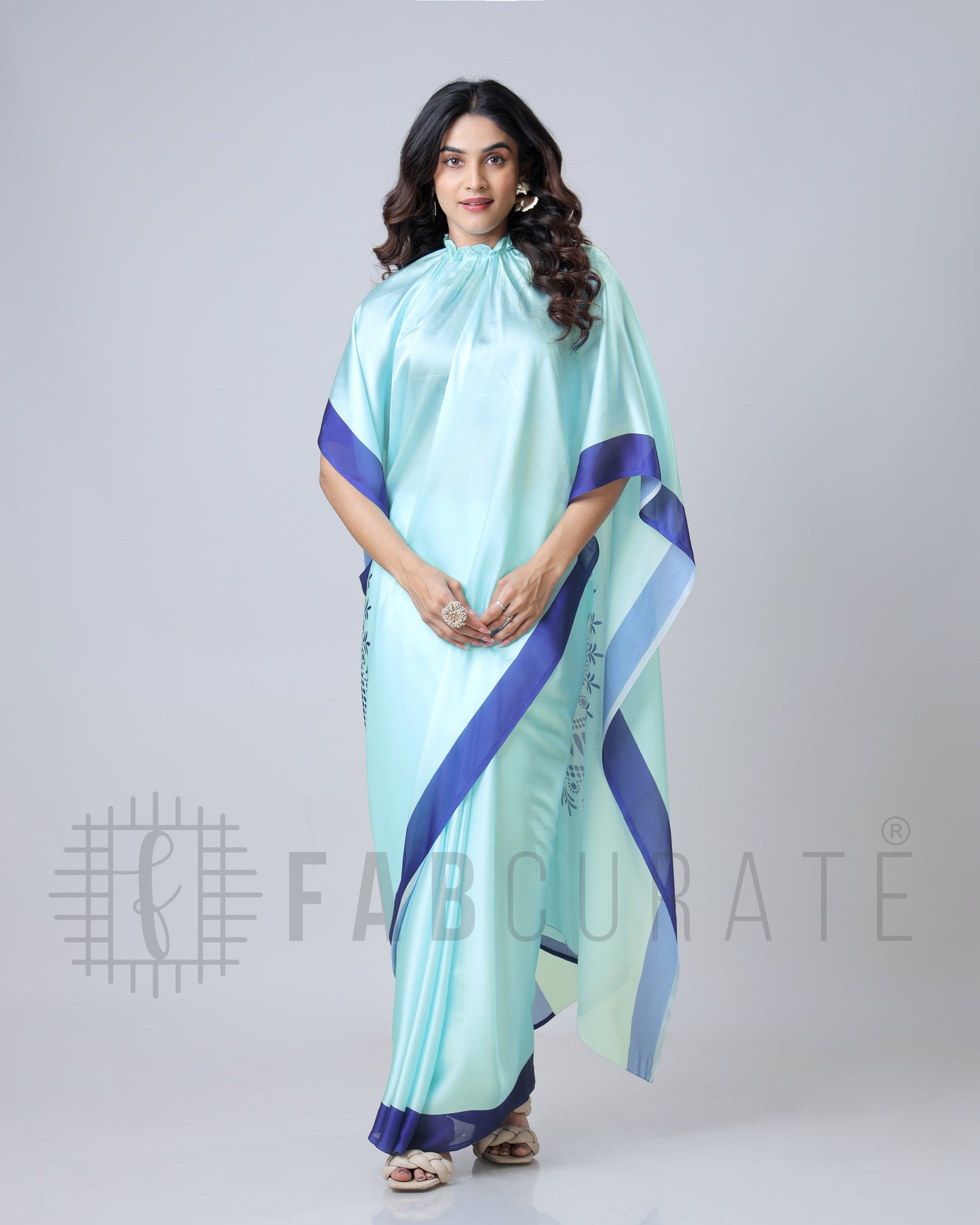 Light Blue Mandalaa Print Contrast Border Freehand Saree