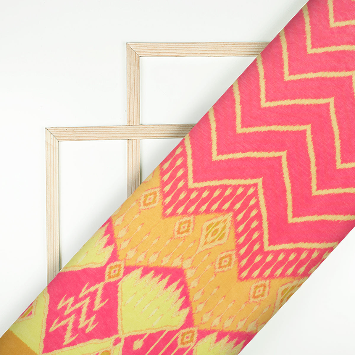 Beautiful Pink Daman Digital Print Poly Chinnon Chiffon Fabric