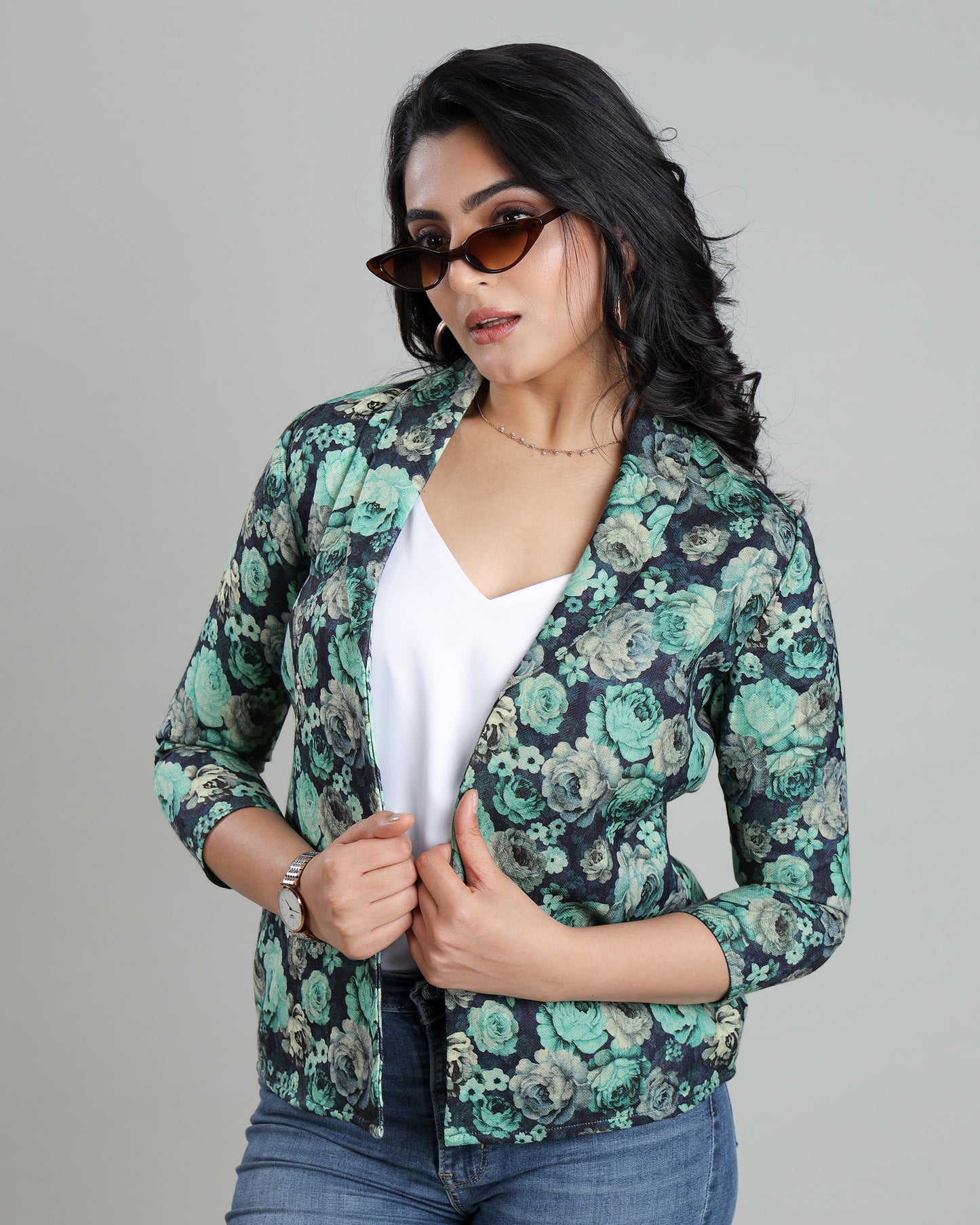 Crafted for Confidence: Seamless Floral Pasmina Jacket