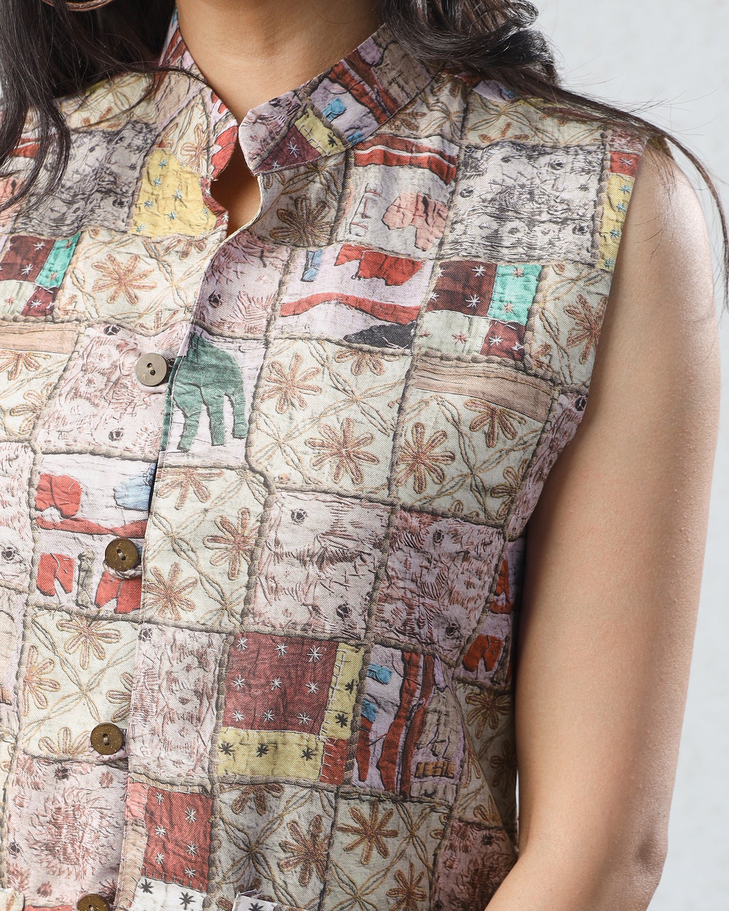 Effortless Glam Sleeveless Jacket For Women
