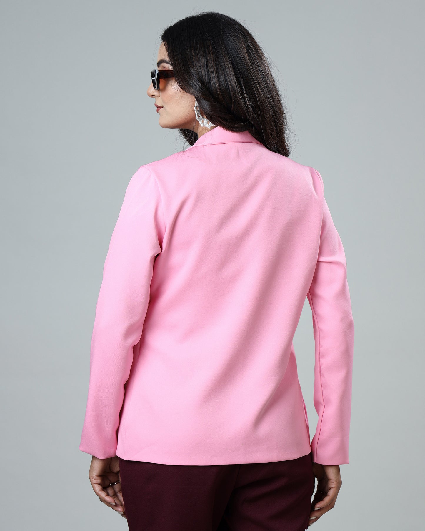 Luxe Touch Women Jacket: Classic Colors, Enduring Style