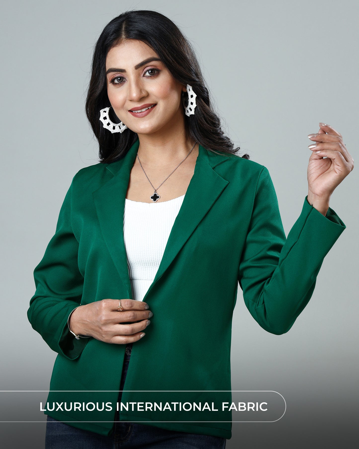 Luxe Touch Women Jacket: Classic Colors, Enduring Style