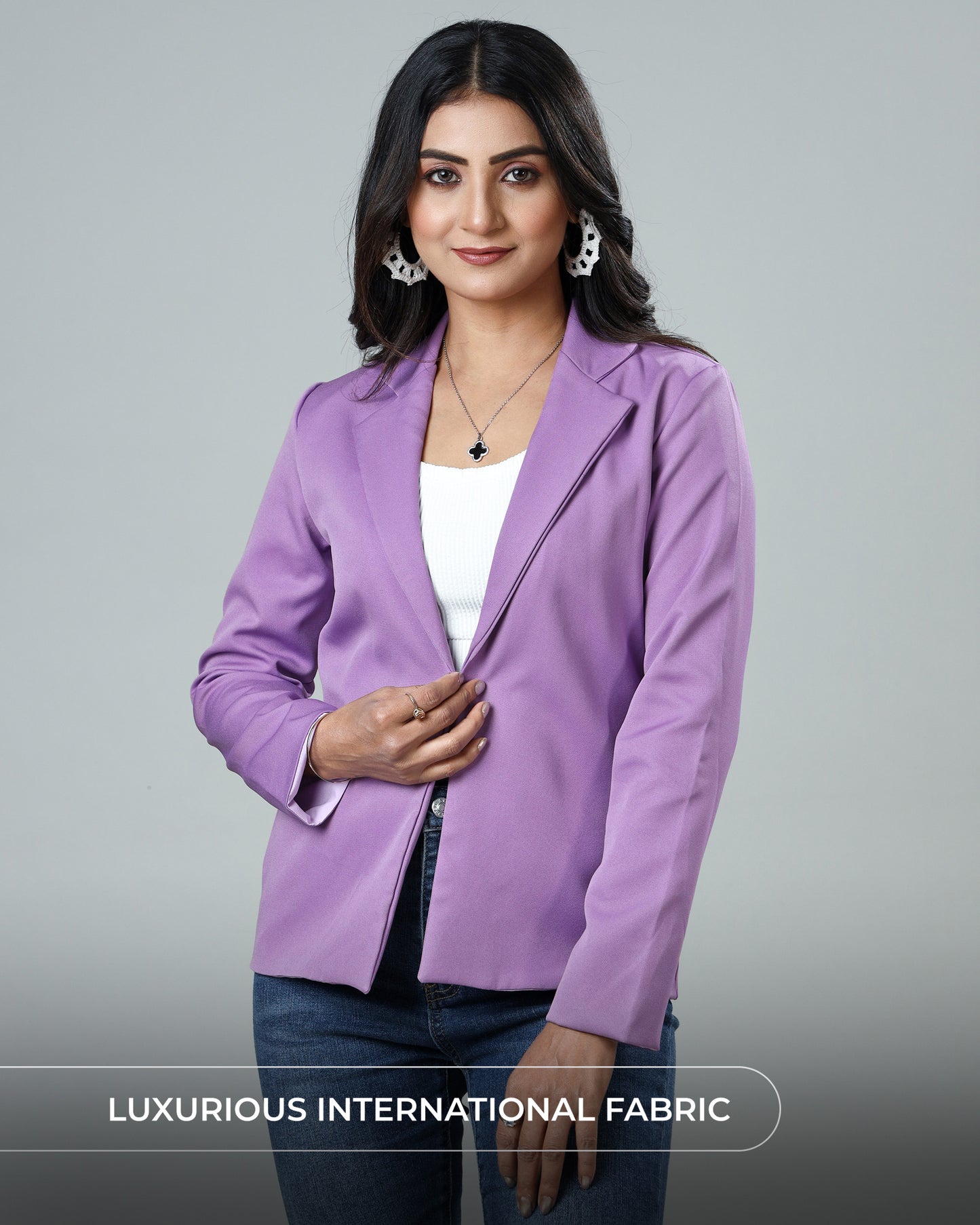 Luxe Touch Women Jacket: Classic Colors, Enduring Style