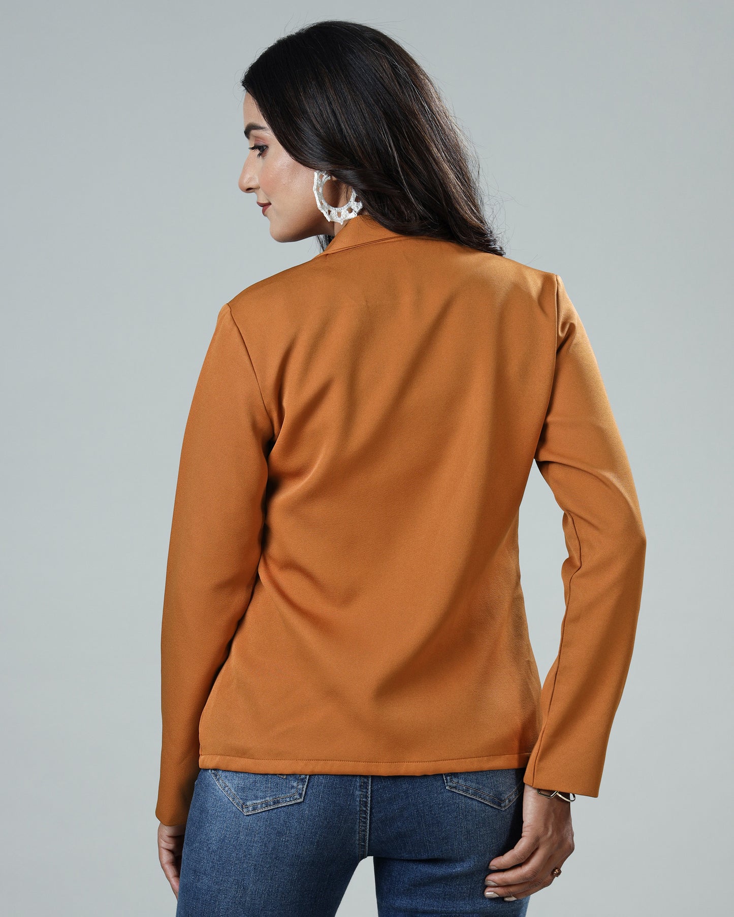 Luxe Touch Women Jacket: Classic Colors, Enduring Style