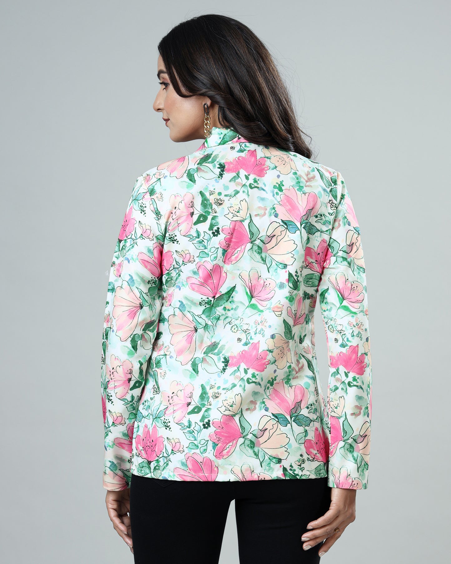 Hang Out in Style: The Floral Jacket For Women