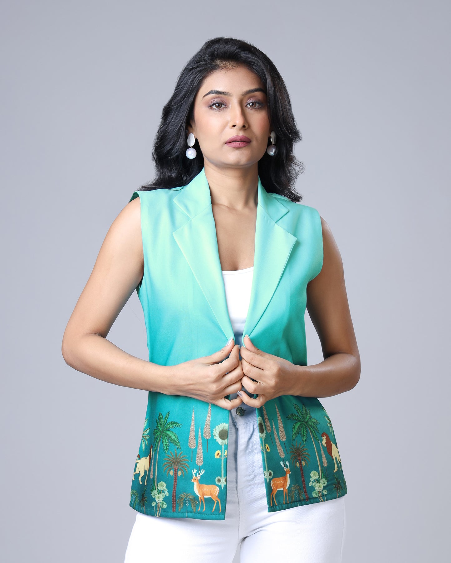 Sleeveless Style ka Tadka - Women's Ombre Jacket with Wild Border