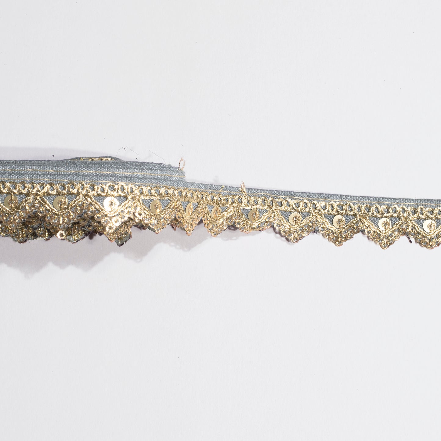 Zardosi Embellished Grey Triangle Scalloped Lace (9 Mtr)