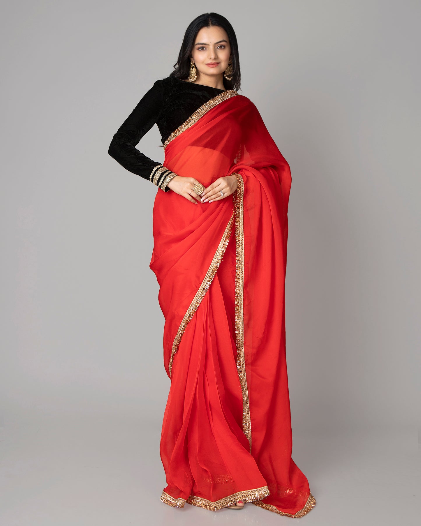 Lace-Trimmed Pre-Draped Pure Organza Saree for Any Occasion