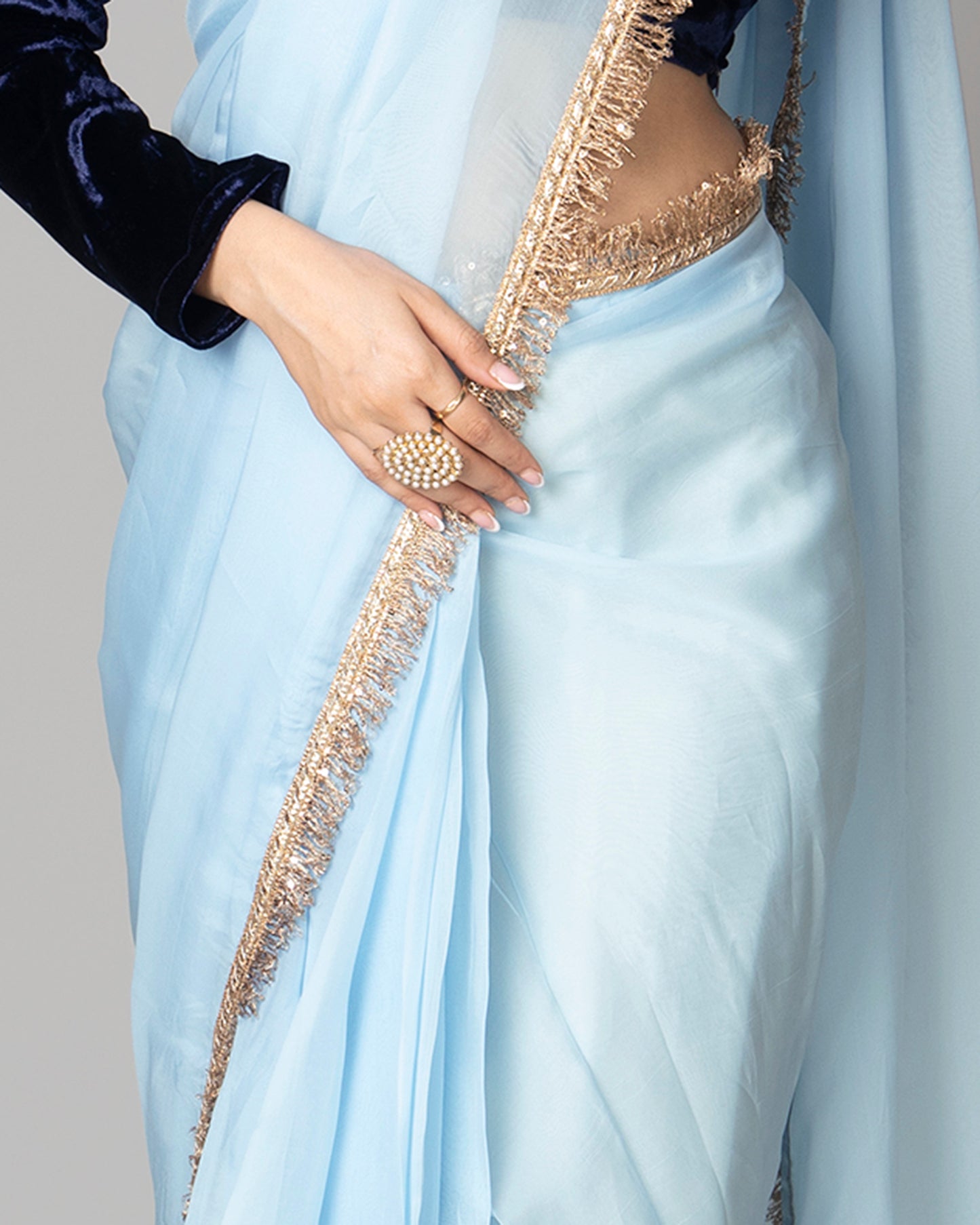 Lace-Trimmed Pre-Draped Pure Organza Saree for Any Occasion