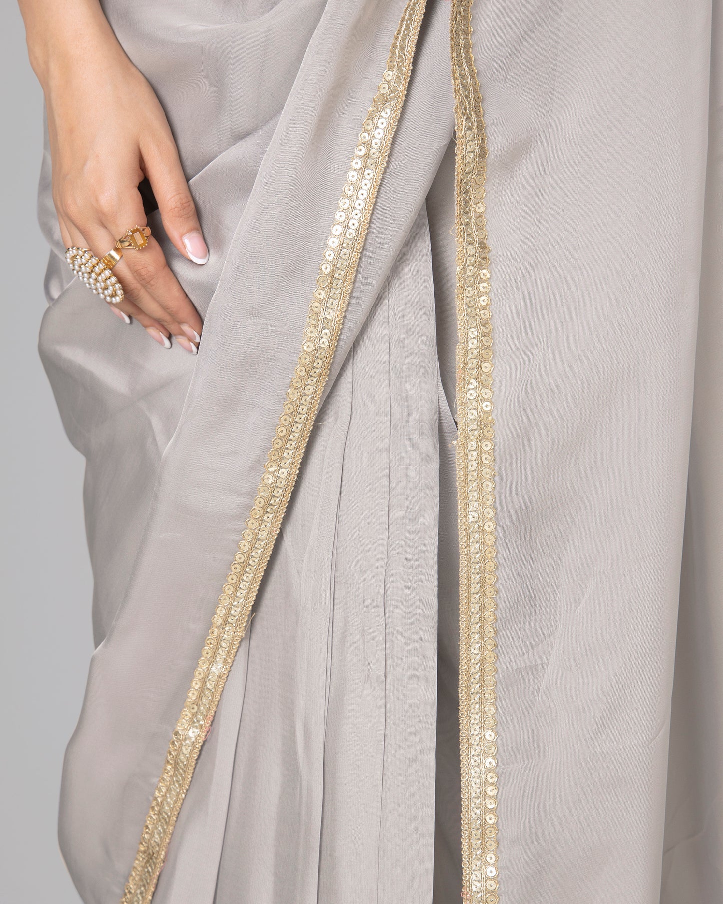 Lace-Trimmed Pre-Draped Pure Organza Saree for Any Occasion