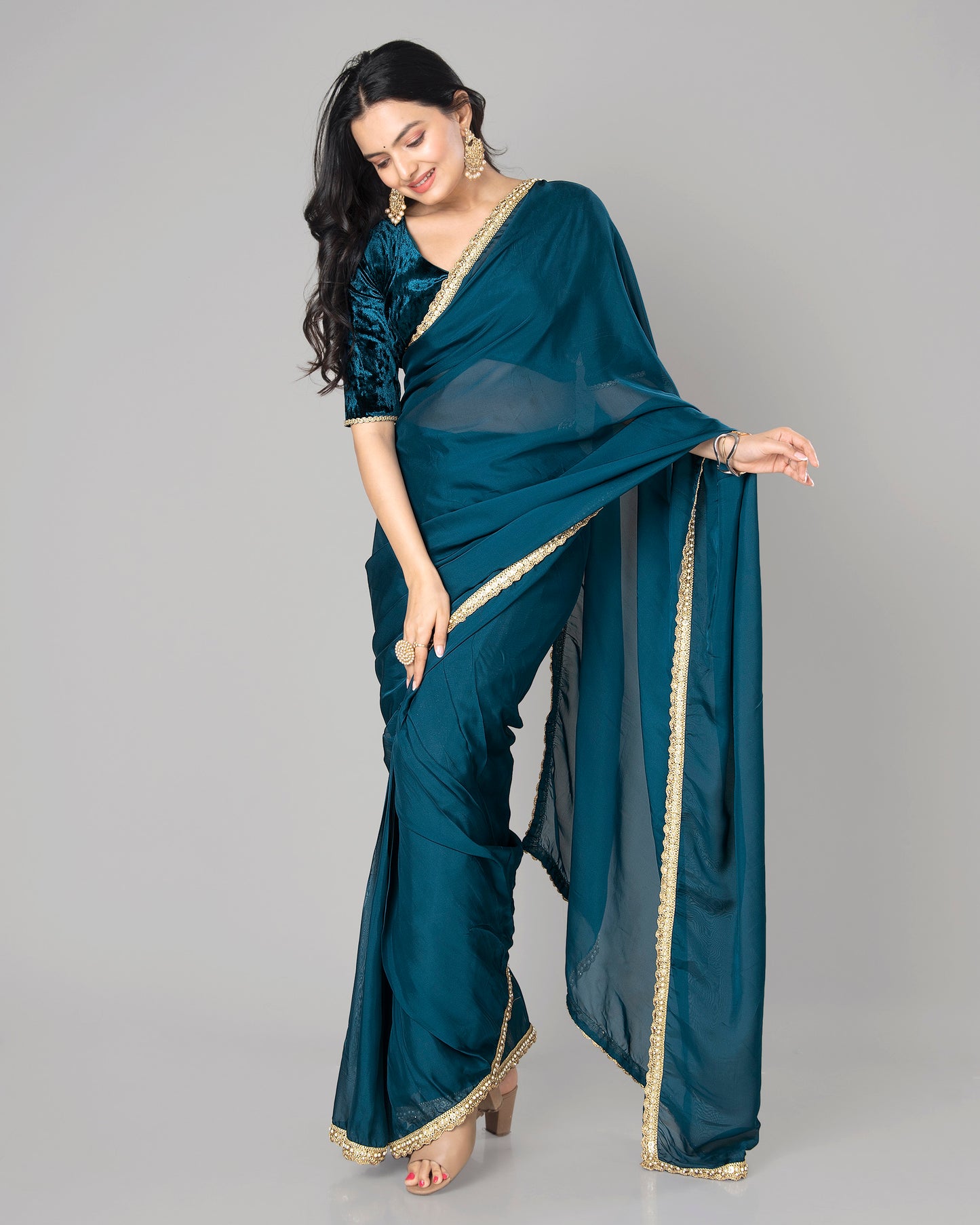 Lace-Trimmed Pre-Draped Pure Organza Saree for Any Occasion