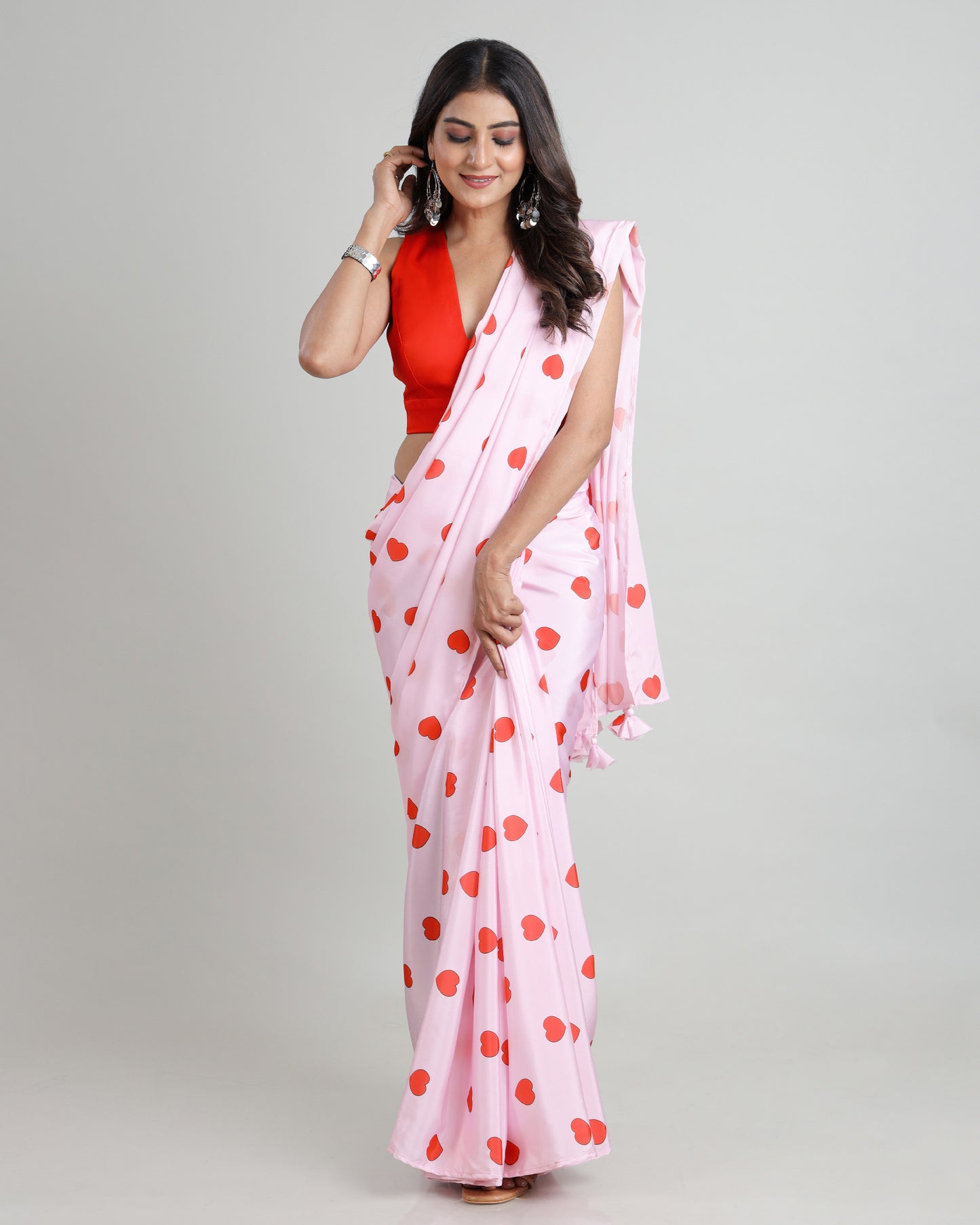 Blushing Hearts: Pink Silk Saree With Touch of Romance