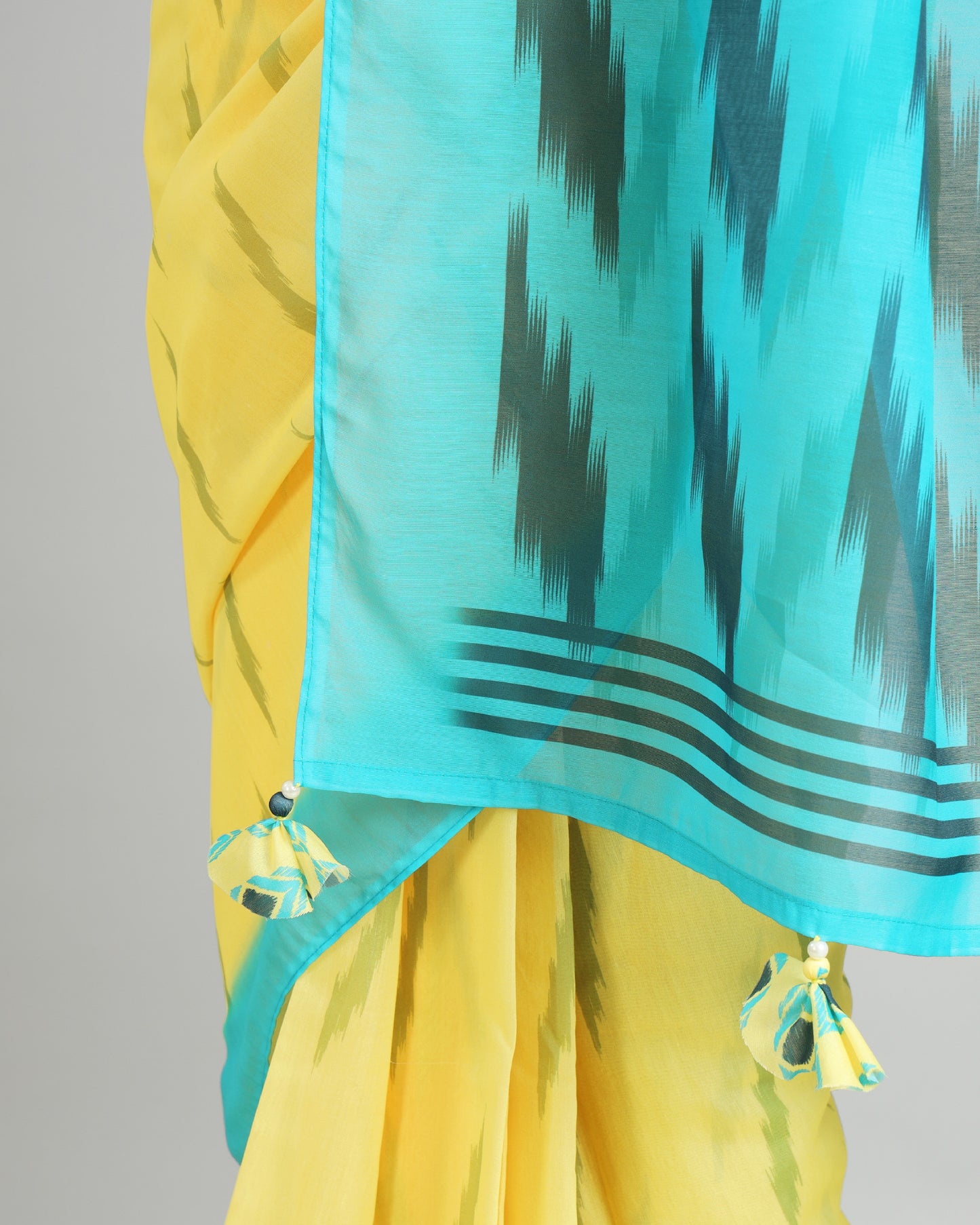 Dress to Impress, Made Easy: The Pre-Draped Ikat Print Saree