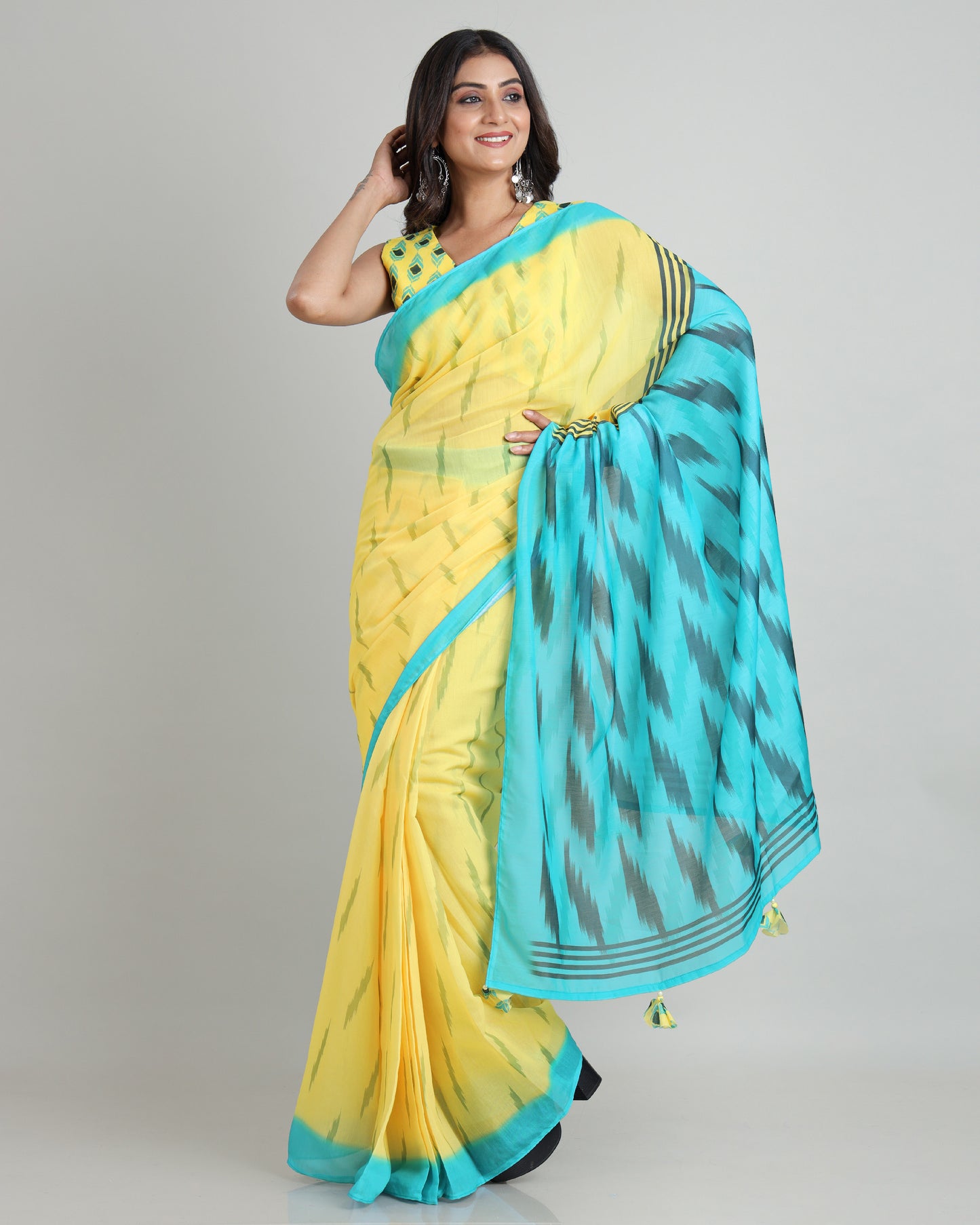 Dress to Impress, Made Easy: The Pre-Draped Ikat Print Saree