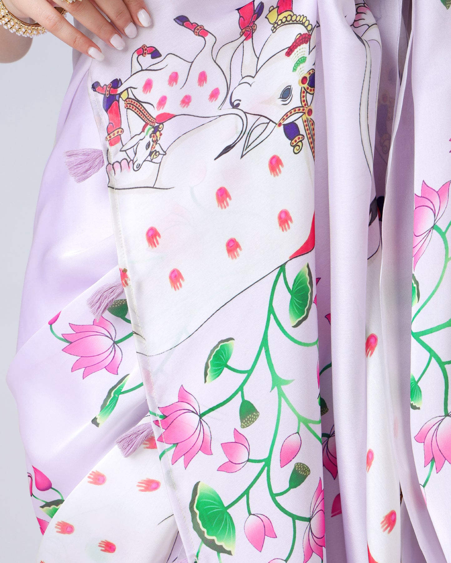 A Touch of Tradition: Georgette Satin Saree with Pichwaii Art