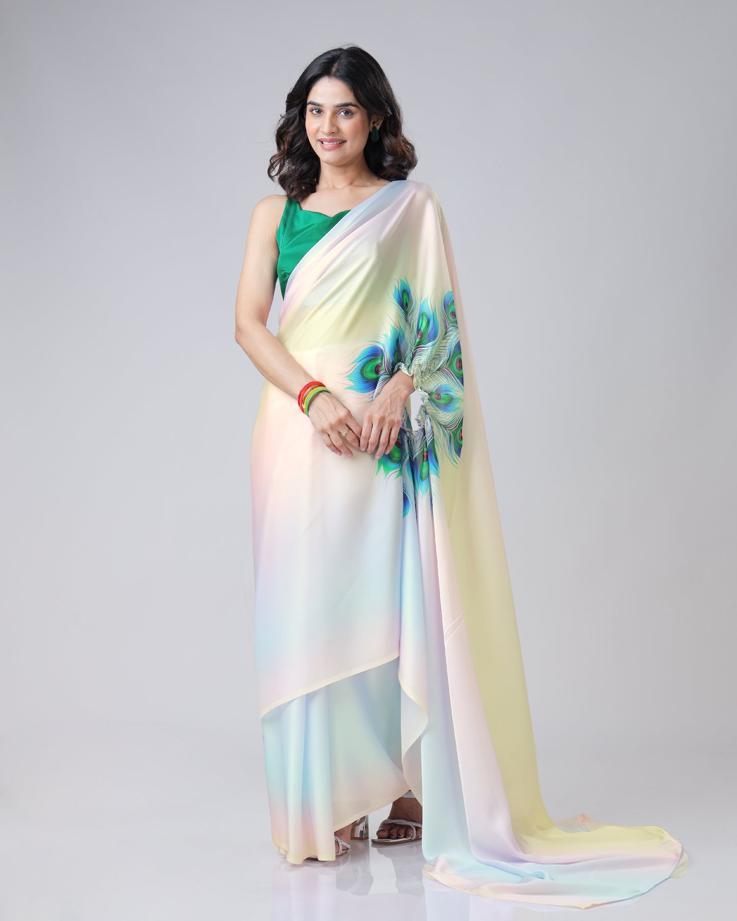 Tredy Color Blend Feather Freehand Saree