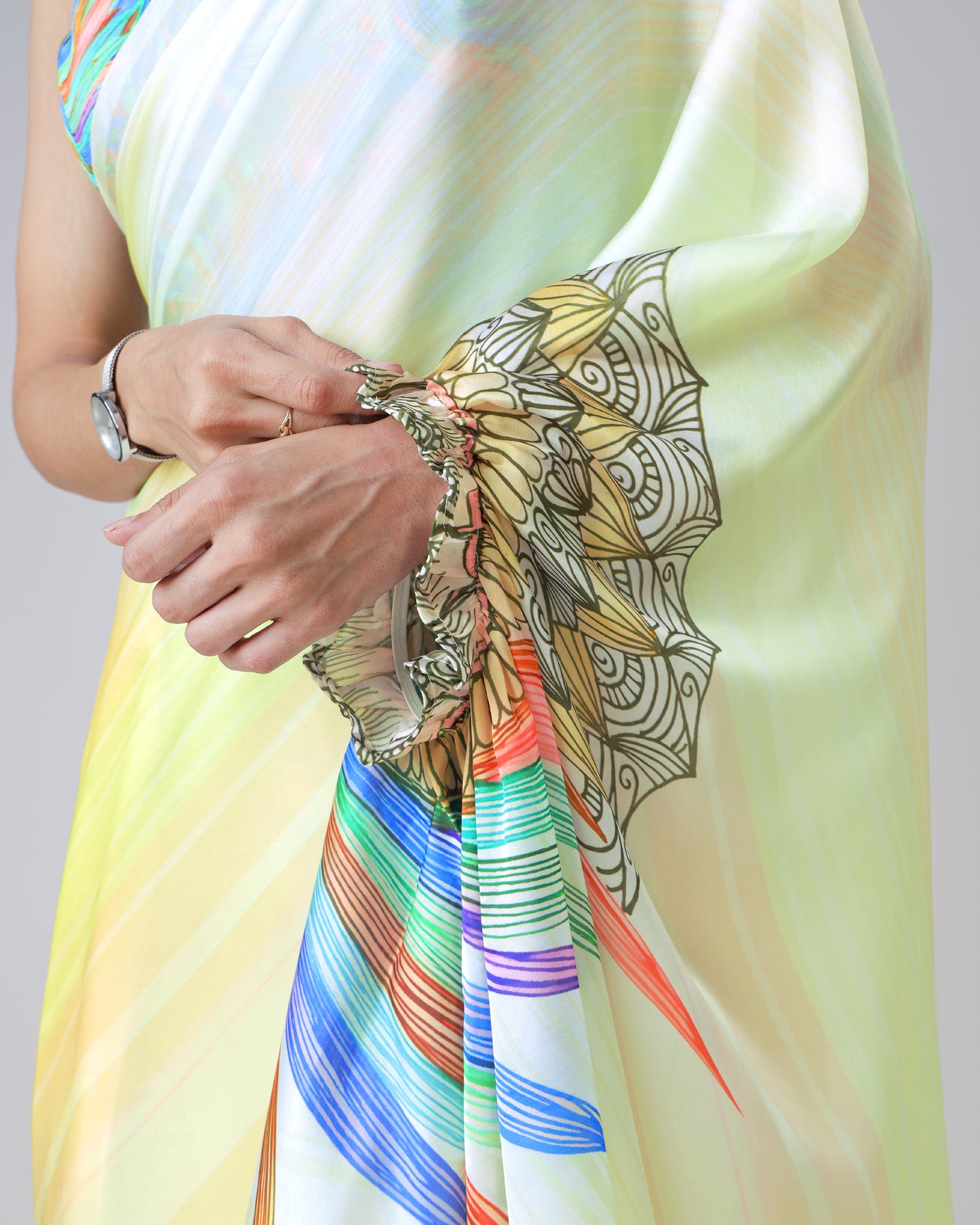 Stylish Multi-Color Leaves Mandalaa Print Freehand Saree