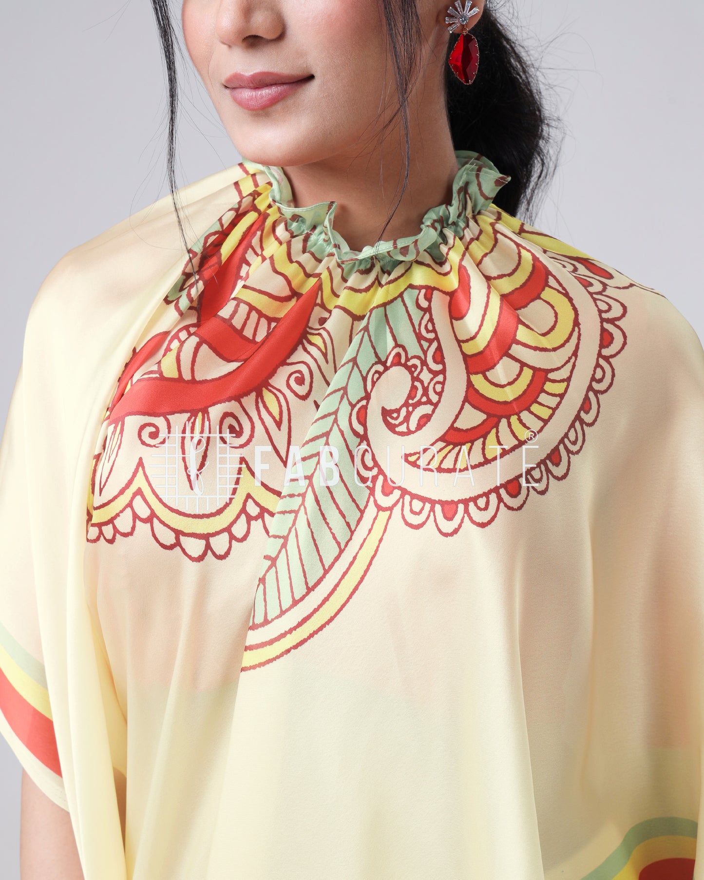The Trendsetting Floral Mandalaa Freehand Saree By Fabcurate