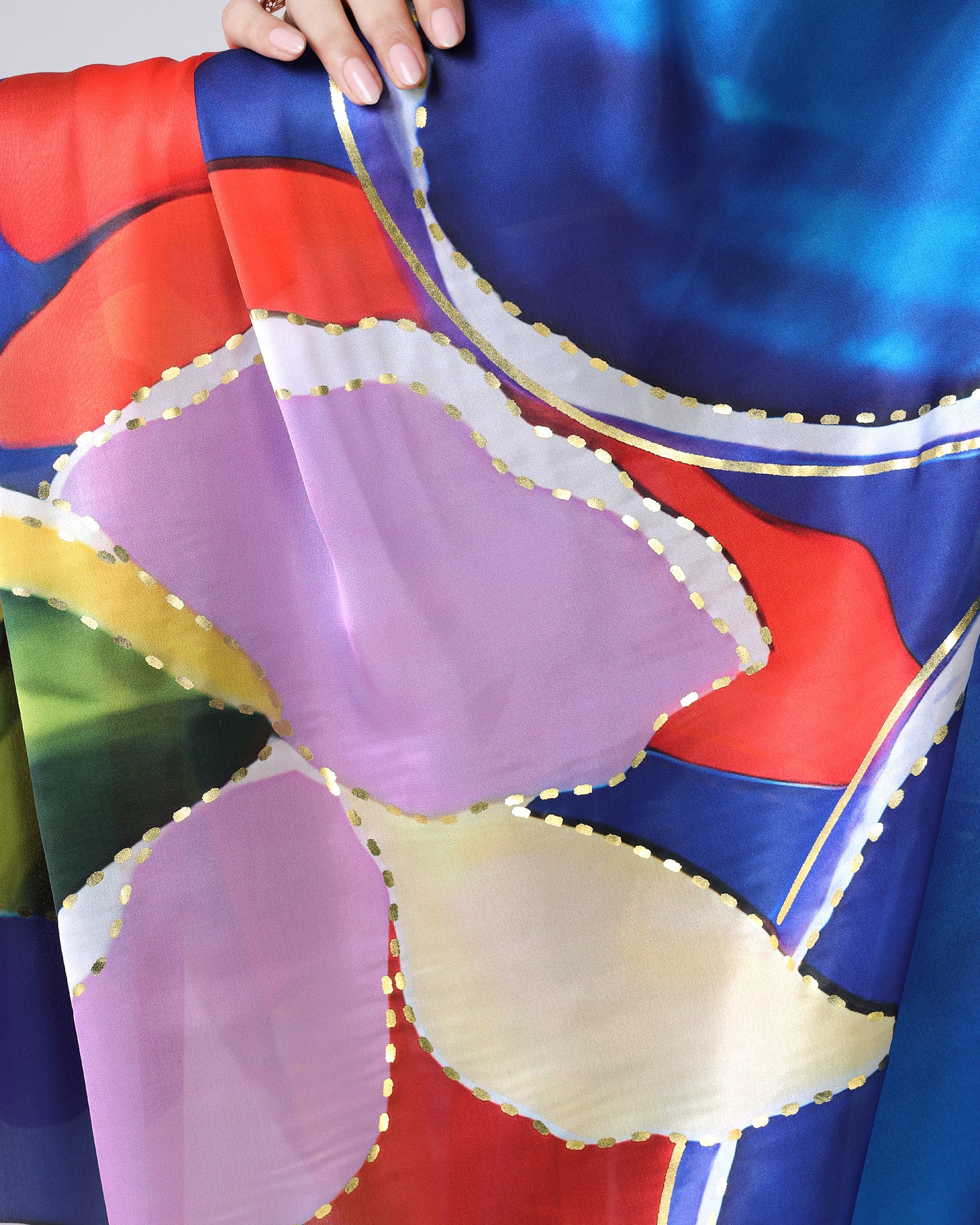 Viral Alert - This Foil Work Saree Becomes Fashion Headline