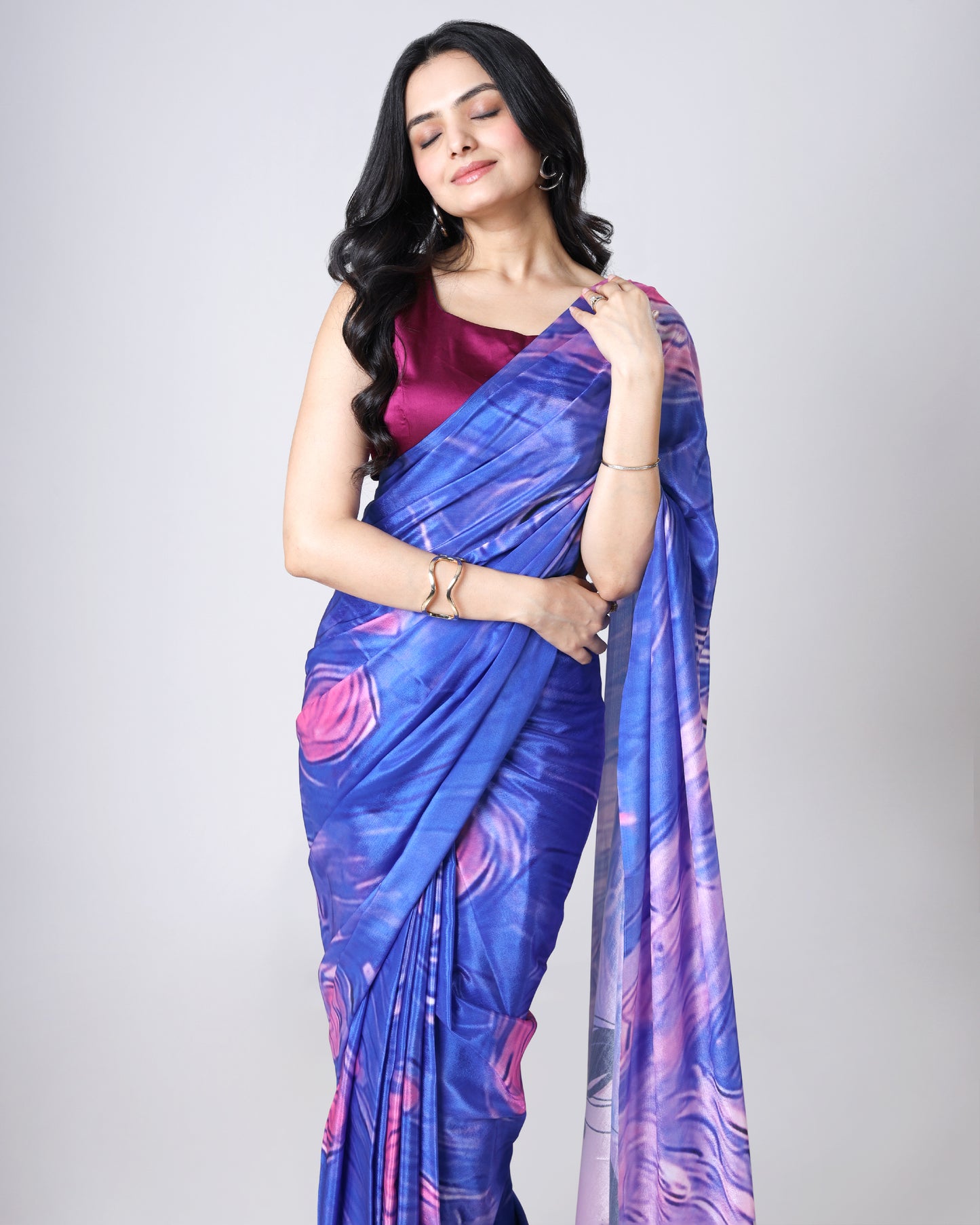 Gen Z Mood Graphic Saree with Artistic Girl Illustration💜