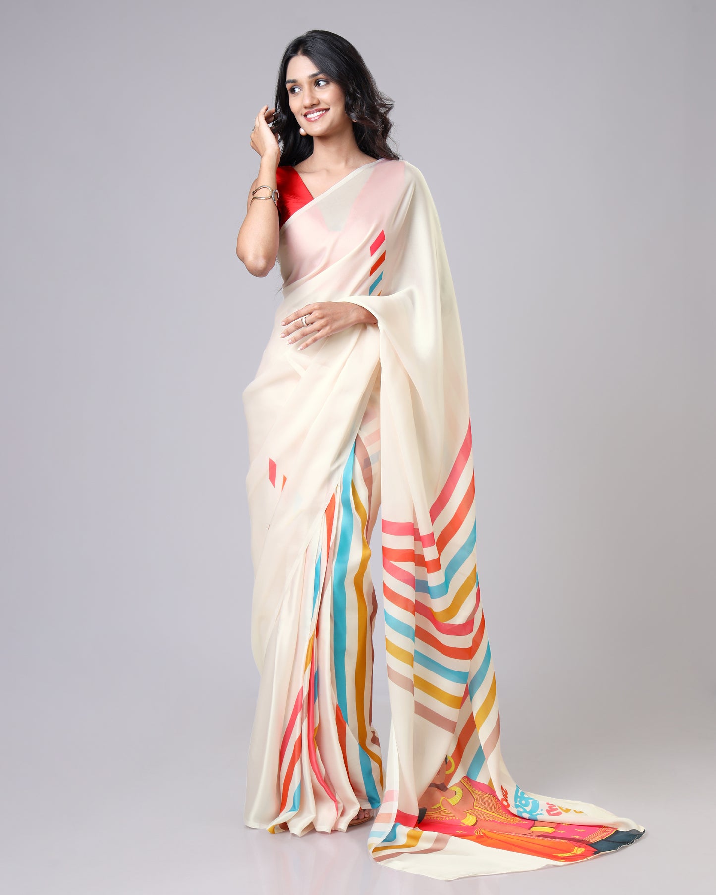 Trending Pick 🌸 Aura Flow Saree – Calm but Catchy