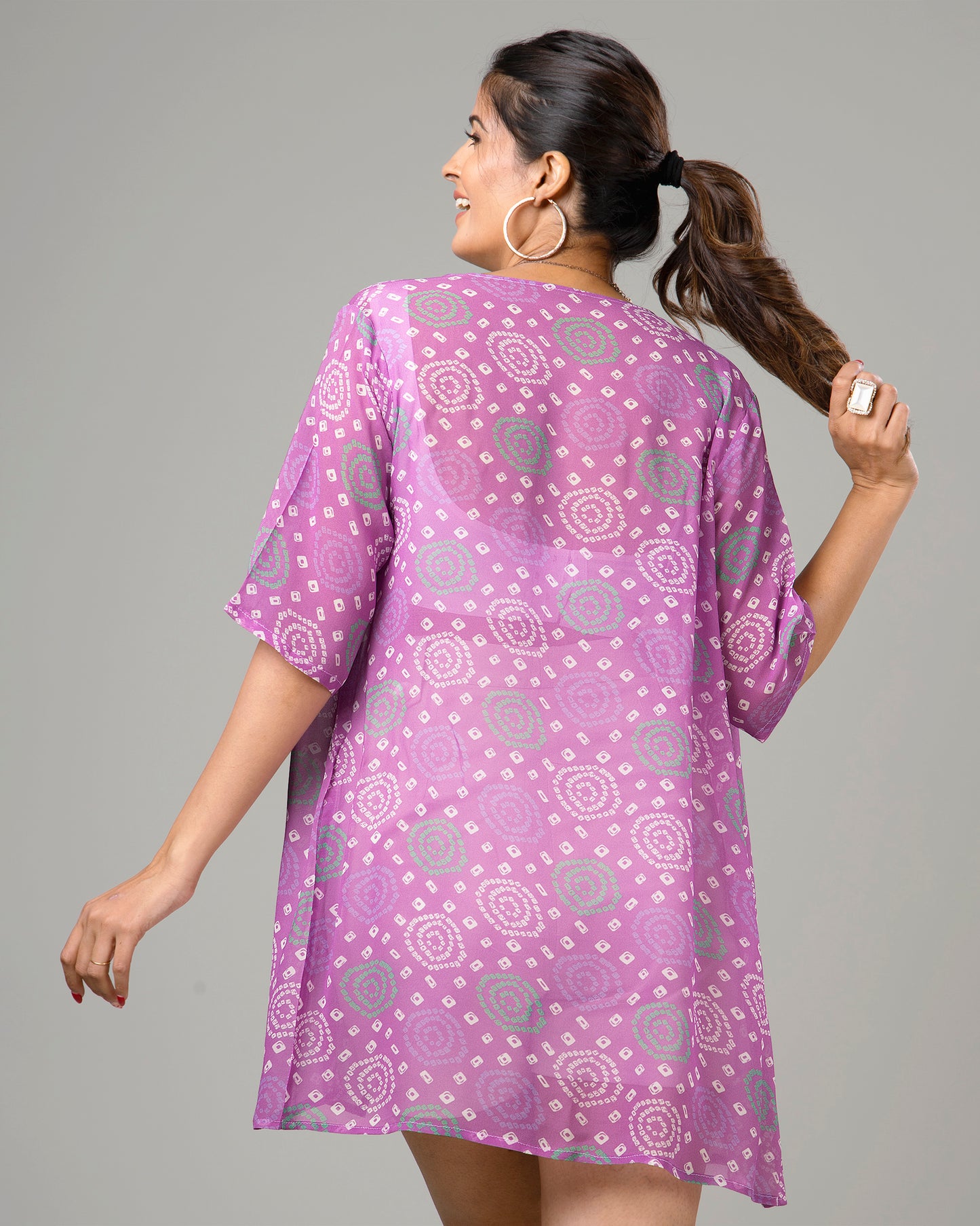 Trendy Bandhanii Short Sleeve Shrug For Women