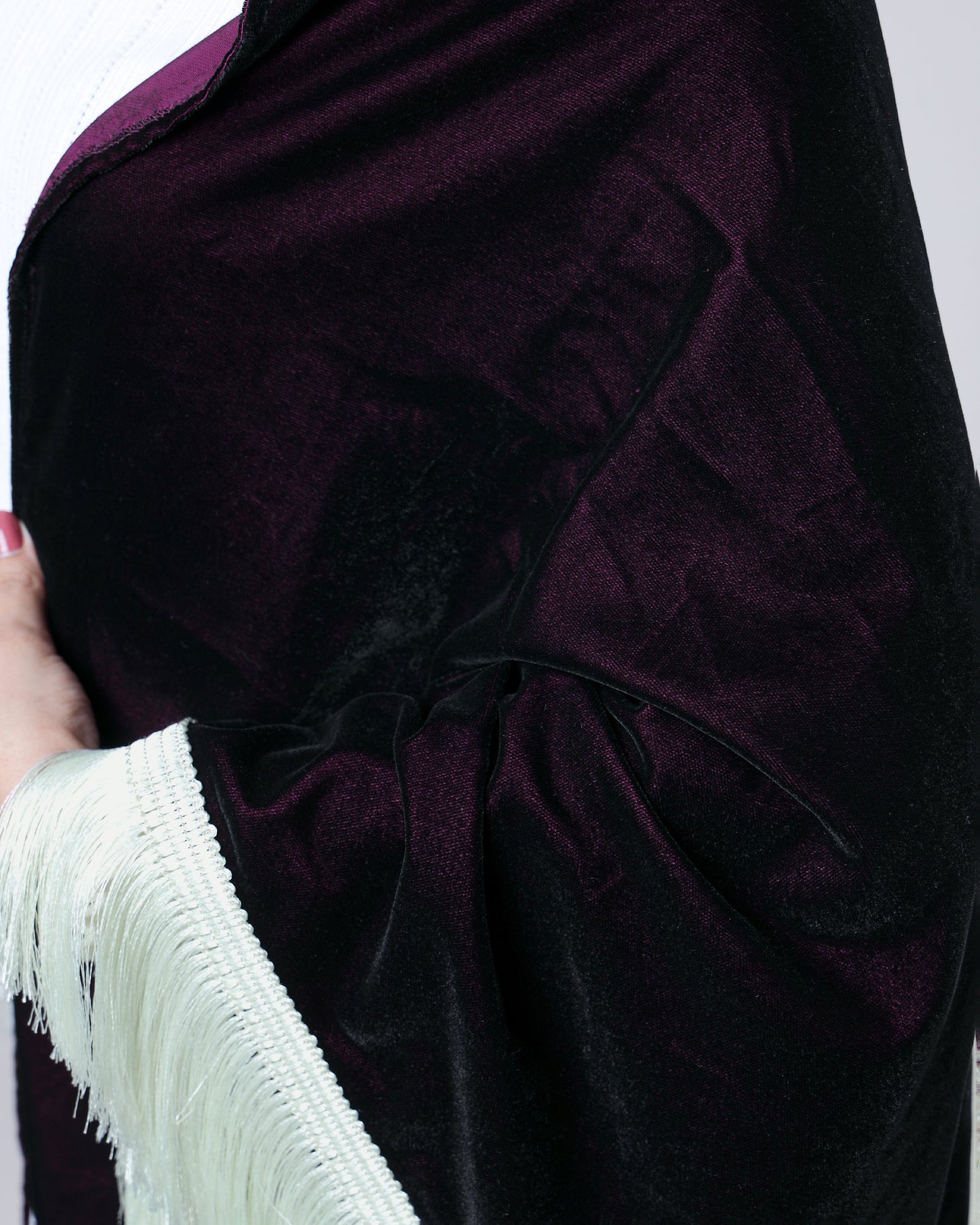 Gen-Z Viral Fringe Layer Shawl - Insta Style Booster 2025