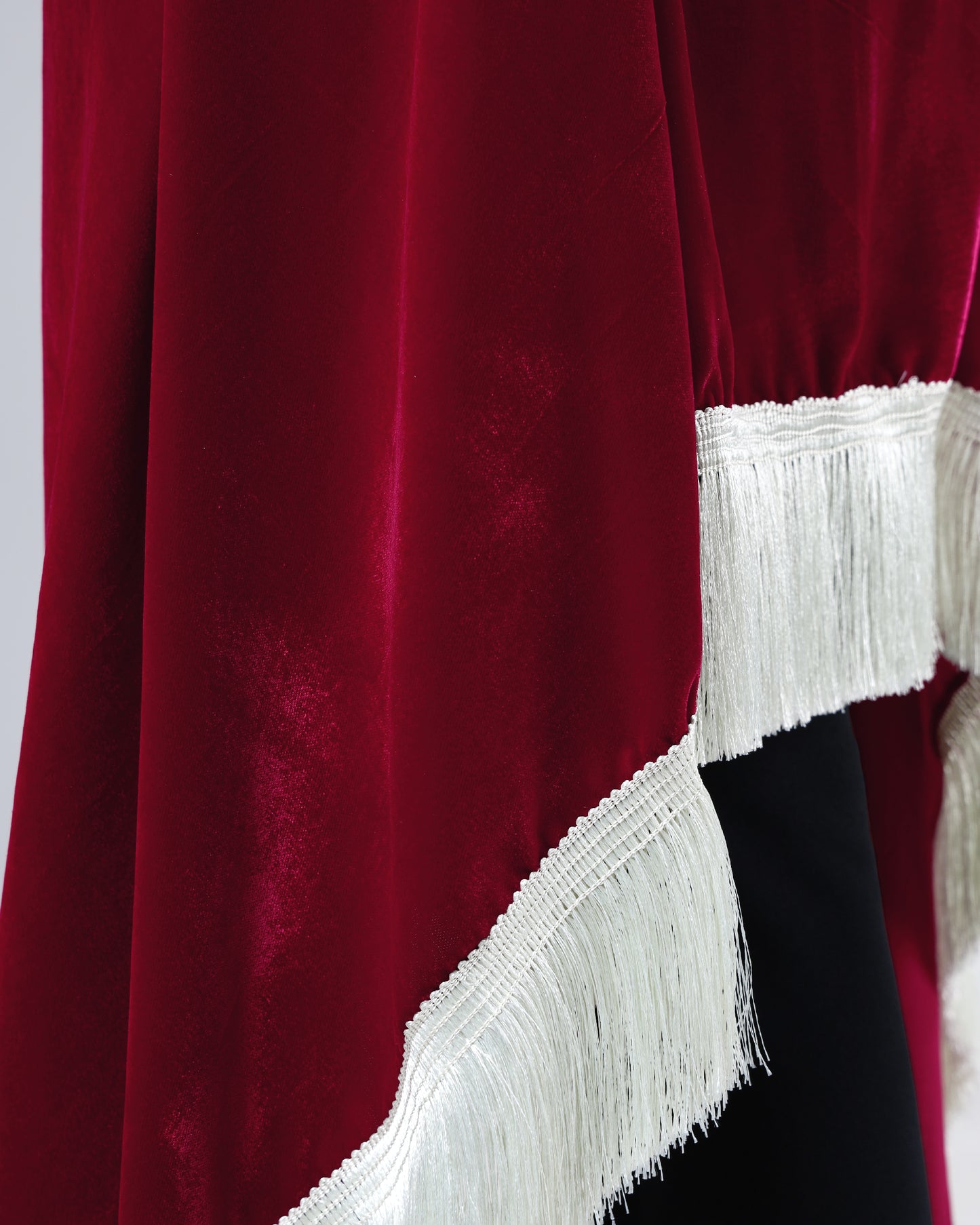Red Velvet Xmas Glam Shrug – Winter Outing Luxe Reel Edition