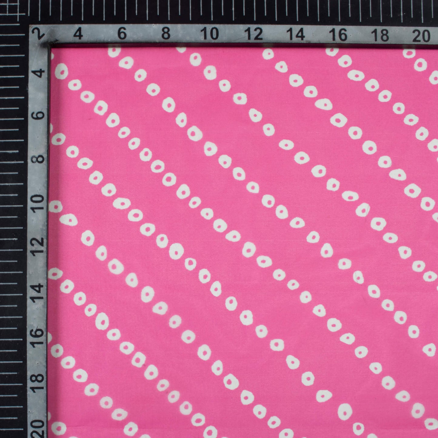 Creamy Pink And White Bandhanii Pattern Digital Print Organza Satin Fabric