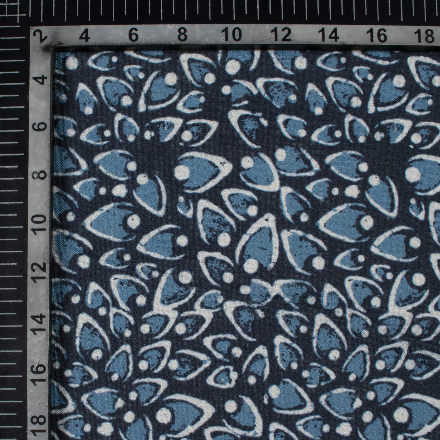 Blue And White Indiigo Pattern Digital Print Linen Textured Fabric (Width 56 Inches)
