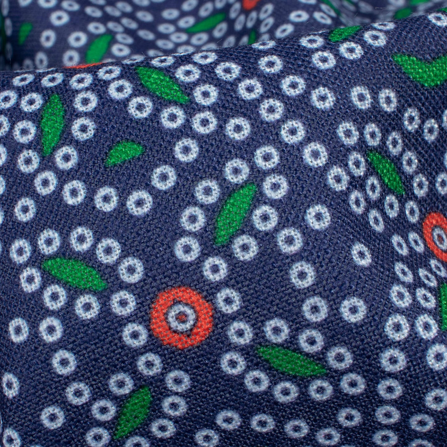 Space Blue And White Bandhanii Pattern Digital Print Linen Textured Fabric (Width 56 Inches)
