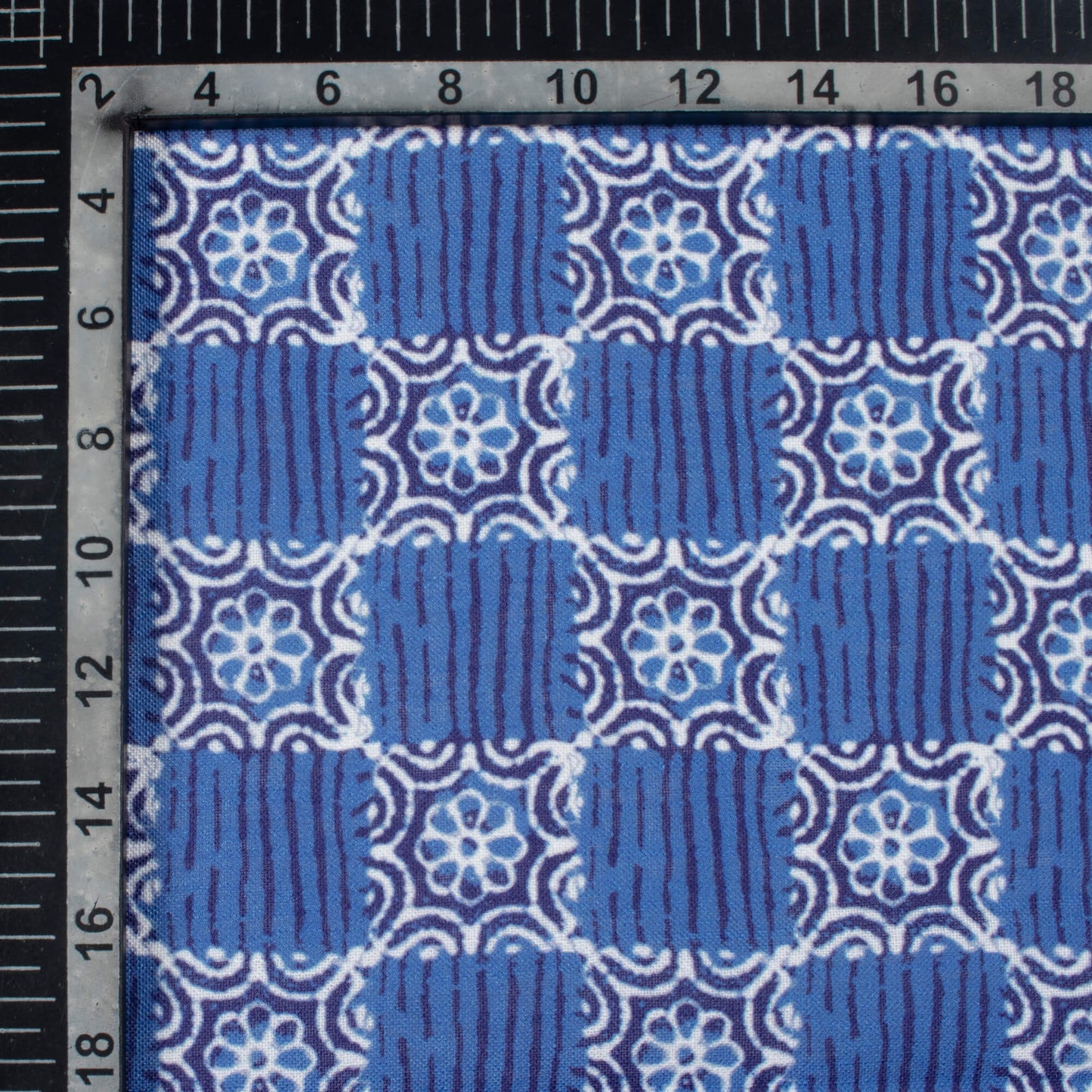 Blue And White Indiigo Pattern Digital Print Linen Textured Fabric (Width 56 Inches)