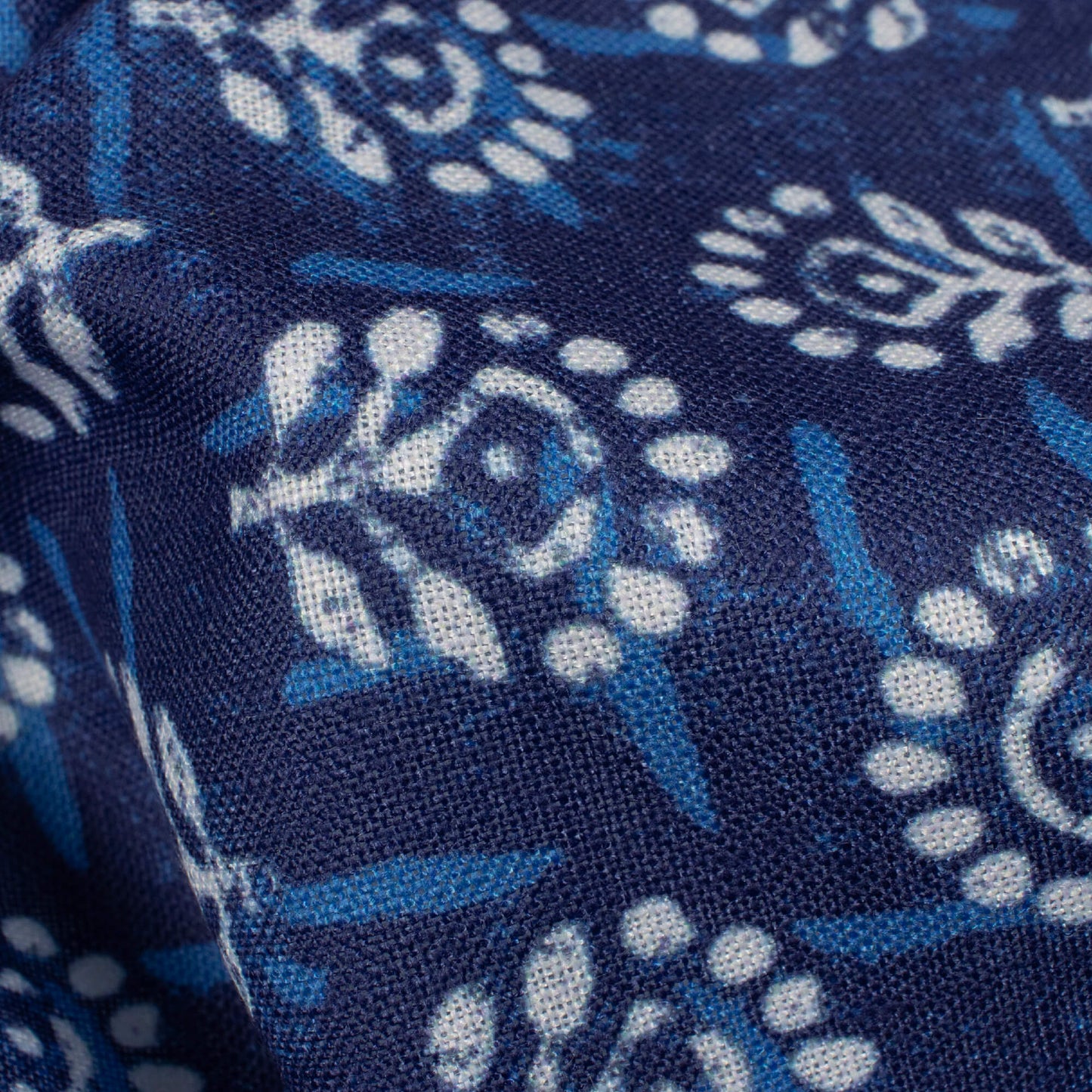 Blue And White Indiigo Pattern Digital Print Linen Textured Fabric (Width 56 Inches)