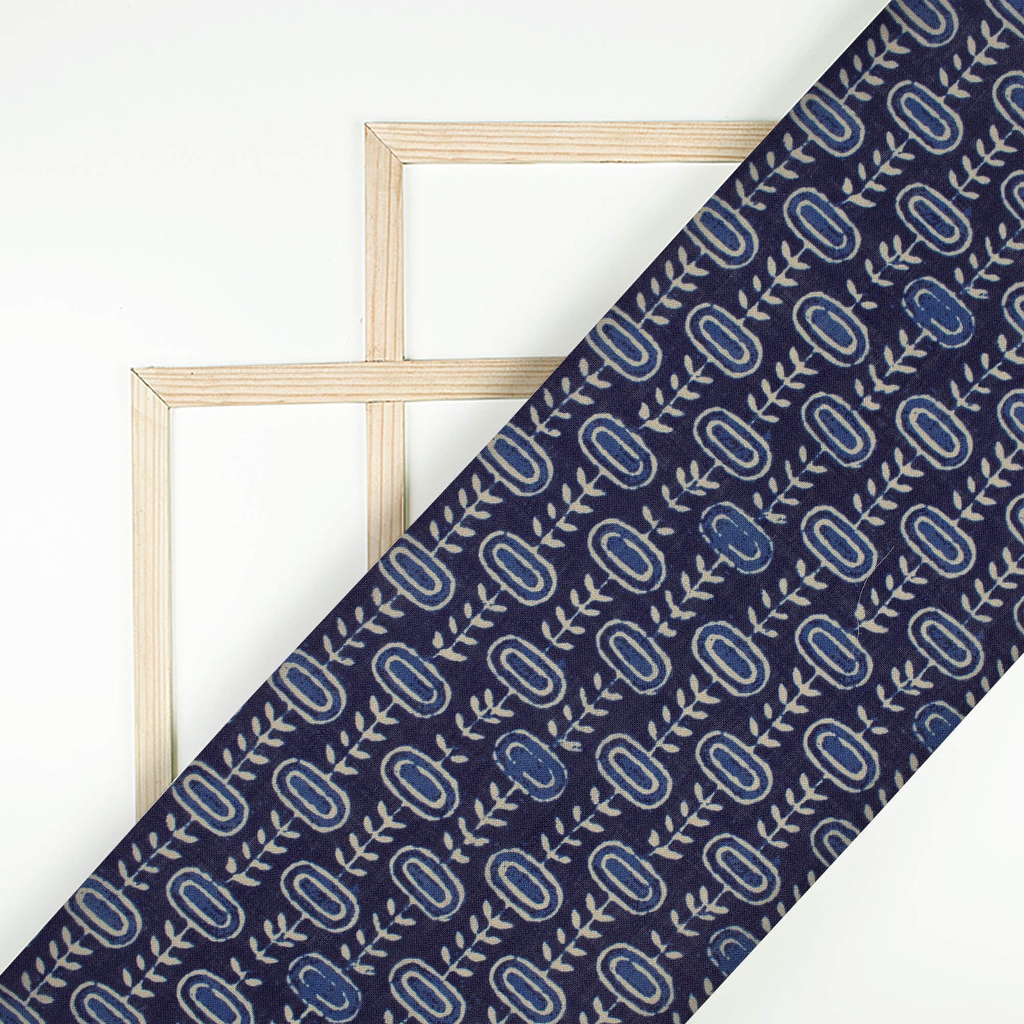 Blue And White Indiigo Pattern Digital Print Linen Textured Fabric (Width 56 Inches)