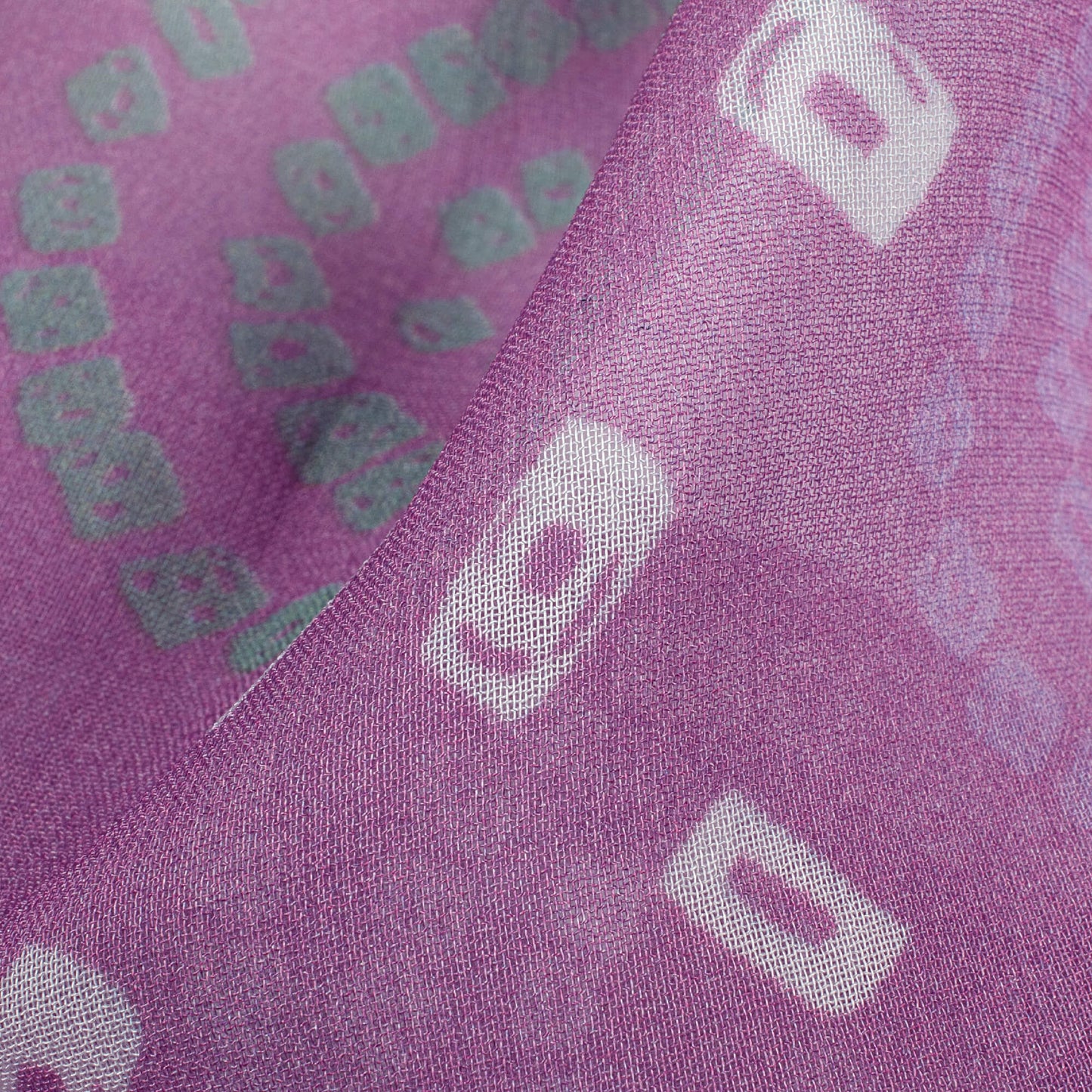 Lilac Purple And White Bandhanii Pattern Digital Print Pure Georgette Fabric
