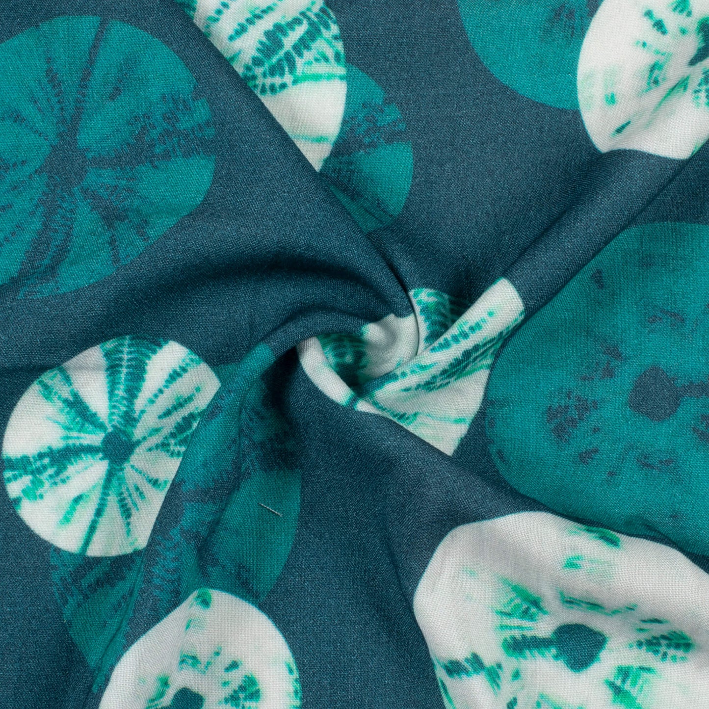 Pine Green And White Shiiborii Pattern Digital Print Viscose Rayon Fabric (Width 58 Inches)