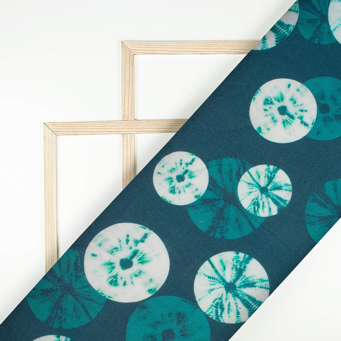 Pine Green And White Shiiborii Pattern Digital Print Viscose Rayon Fabric (Width 58 Inches)