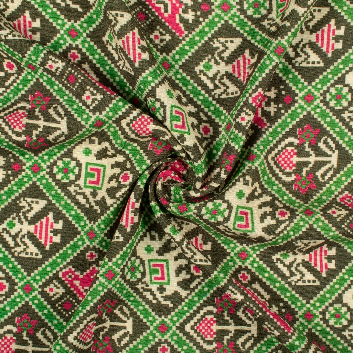 Seaweed Green And Magenta Purple Patolaa Pattern Digital Print Viscose Rayon Fabric (Width 58 Inches)
