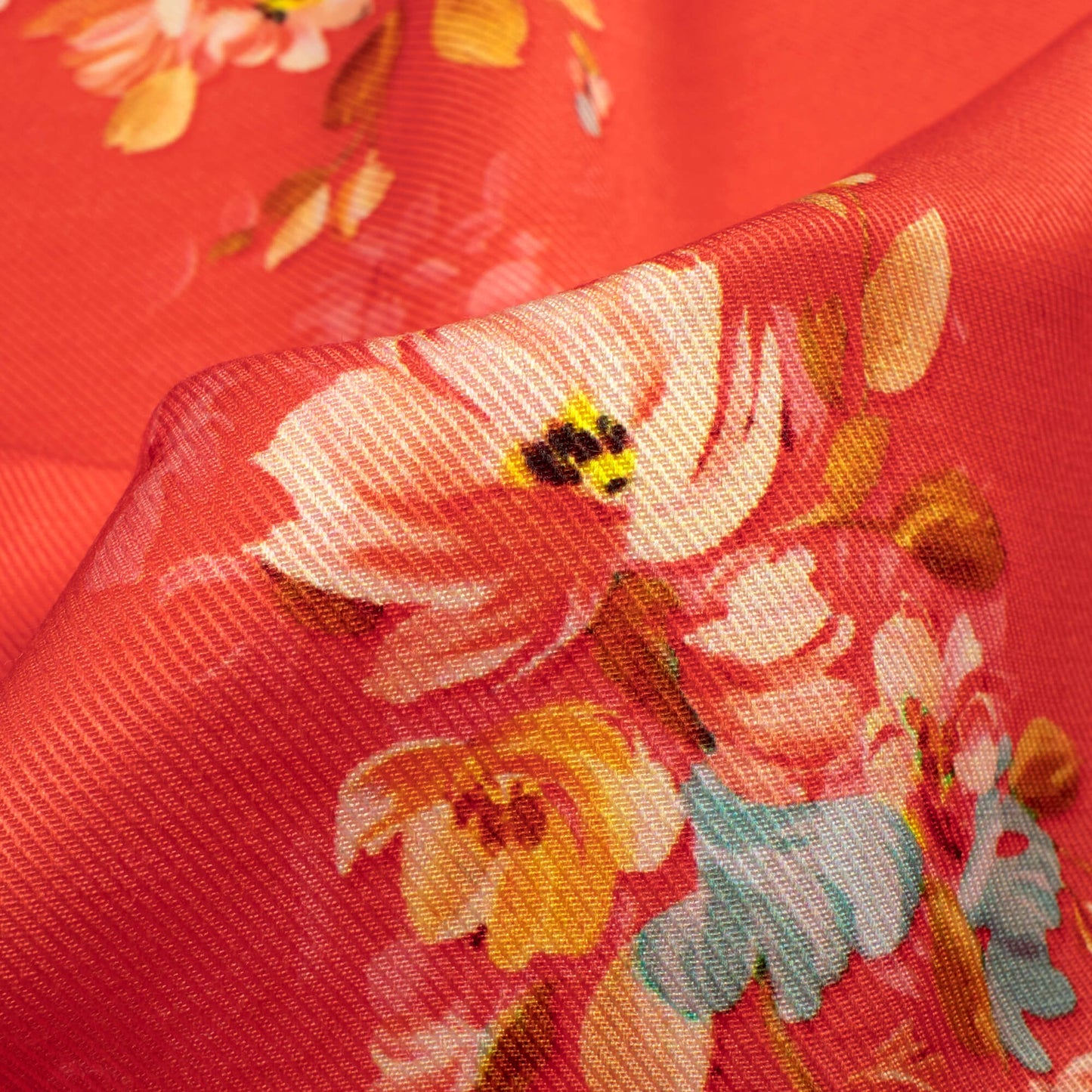 Vermilion Red And Peach Floral Pattern Digital Print Twill Fabric (Width 56 Inches)