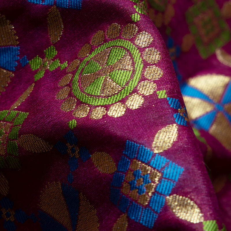Rani Banarasi Geometric Pattern Katan Zari Silk Fabric