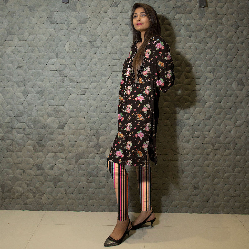 Black Floral Pattern Digital Print American Crepe Fabric - Fabcurate