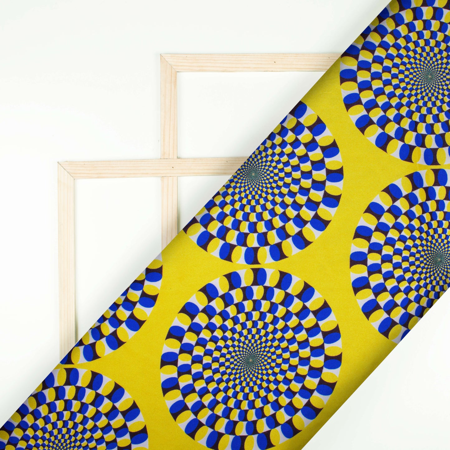 Royal blue And Butter Yellow Geometric Pattern Illusion Digital Print Crepe Silk Fabric - Fabcurate