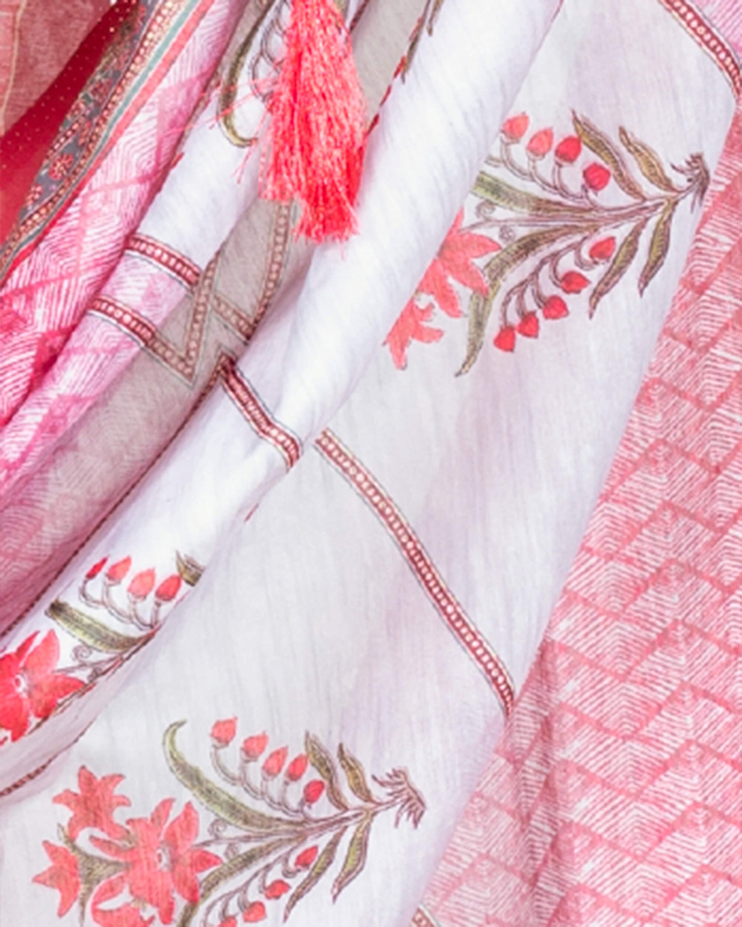 Maroon And White Floral Pattren Digital Print Chanderi Dupatta With Tassels