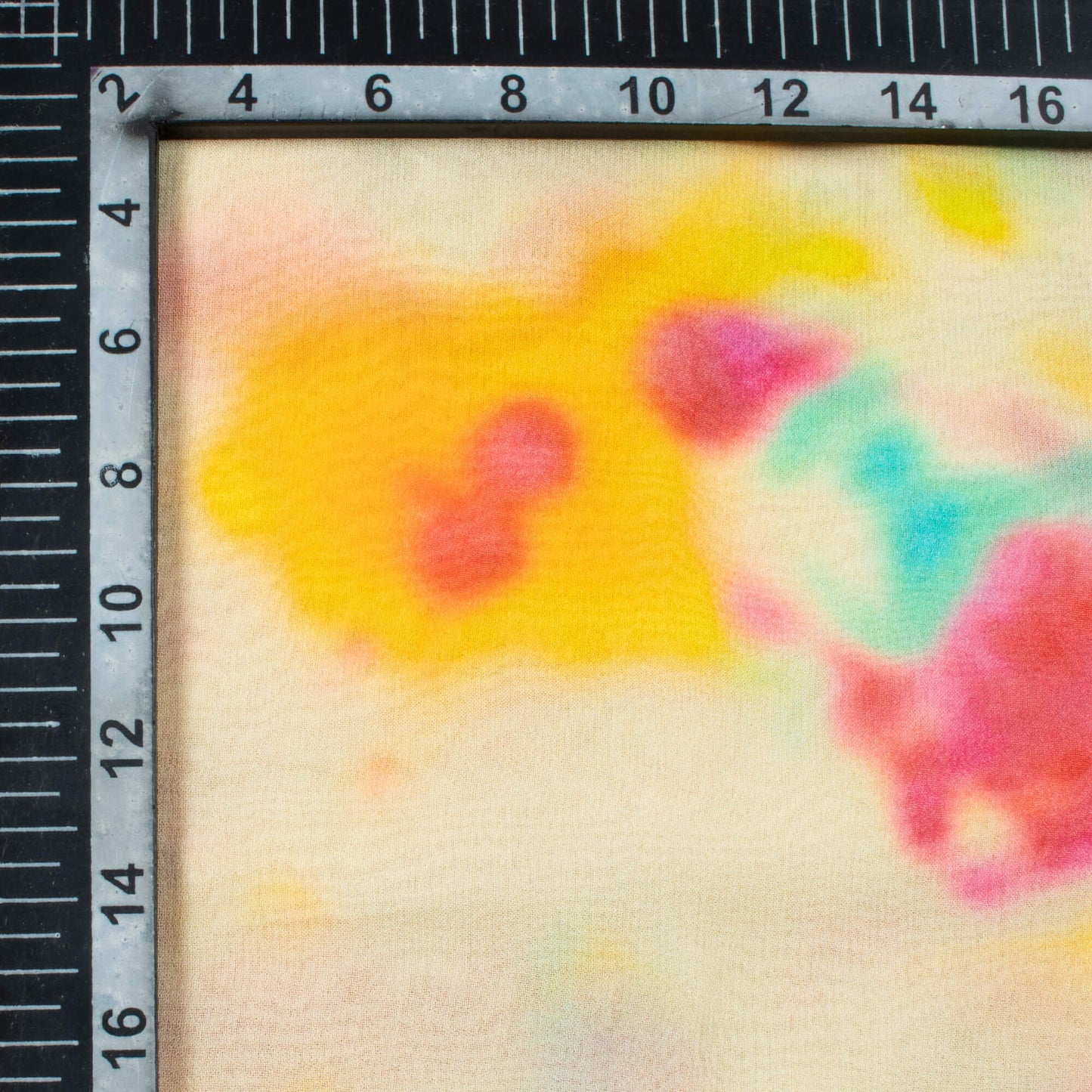 Oyster White And Deep Pink Tye And Dye Pattern Digital Print Pure Georgette Fabric