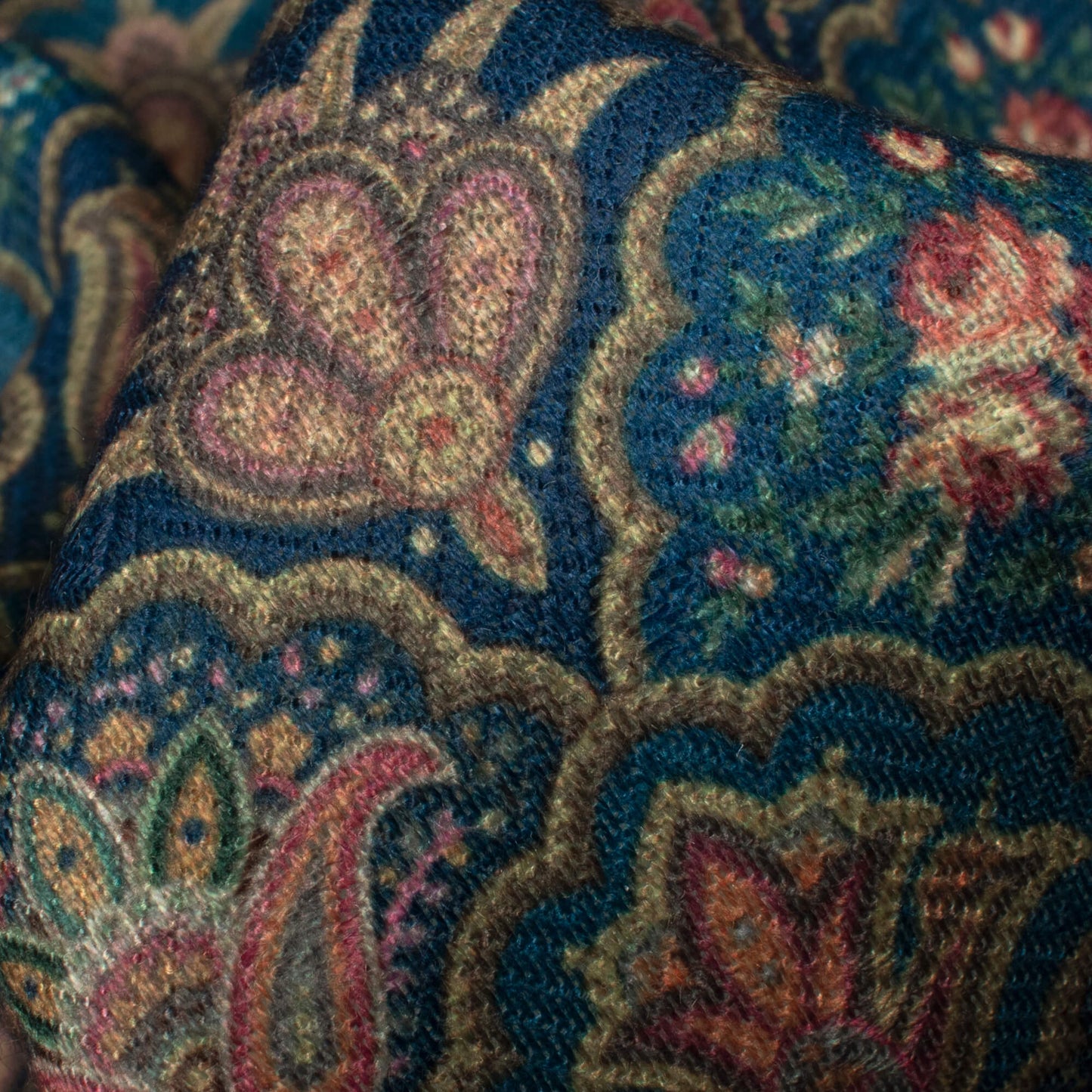 Pine Green And Red Paisley Pattern Digital Print Elegant Blend Pasmina Fabric