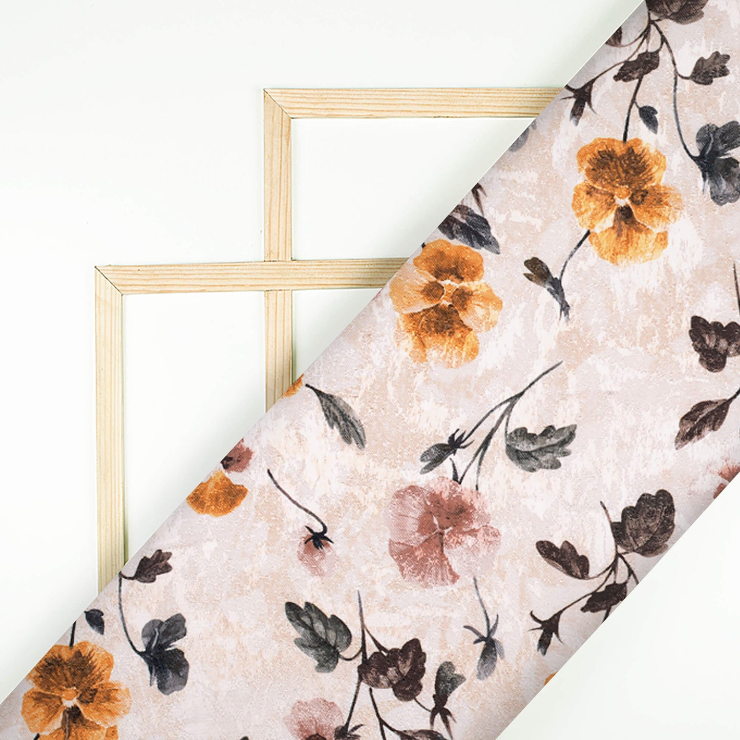 Daisy White And Beige Floral Pattern Digital Print Furnishing Fabric