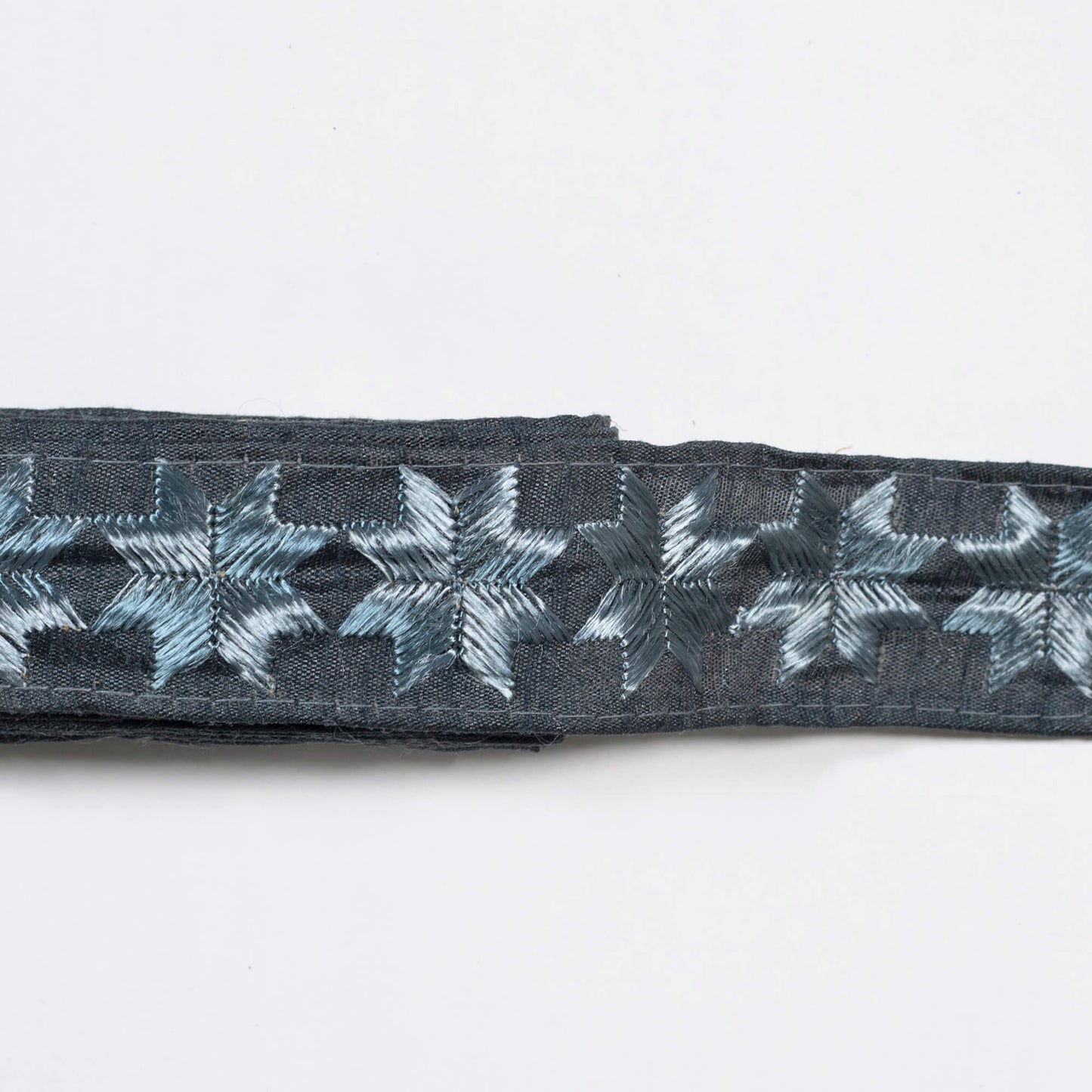 Shark Grey Abstract Pattern Embroidery Tusser Silk Lace (9 Mtr)