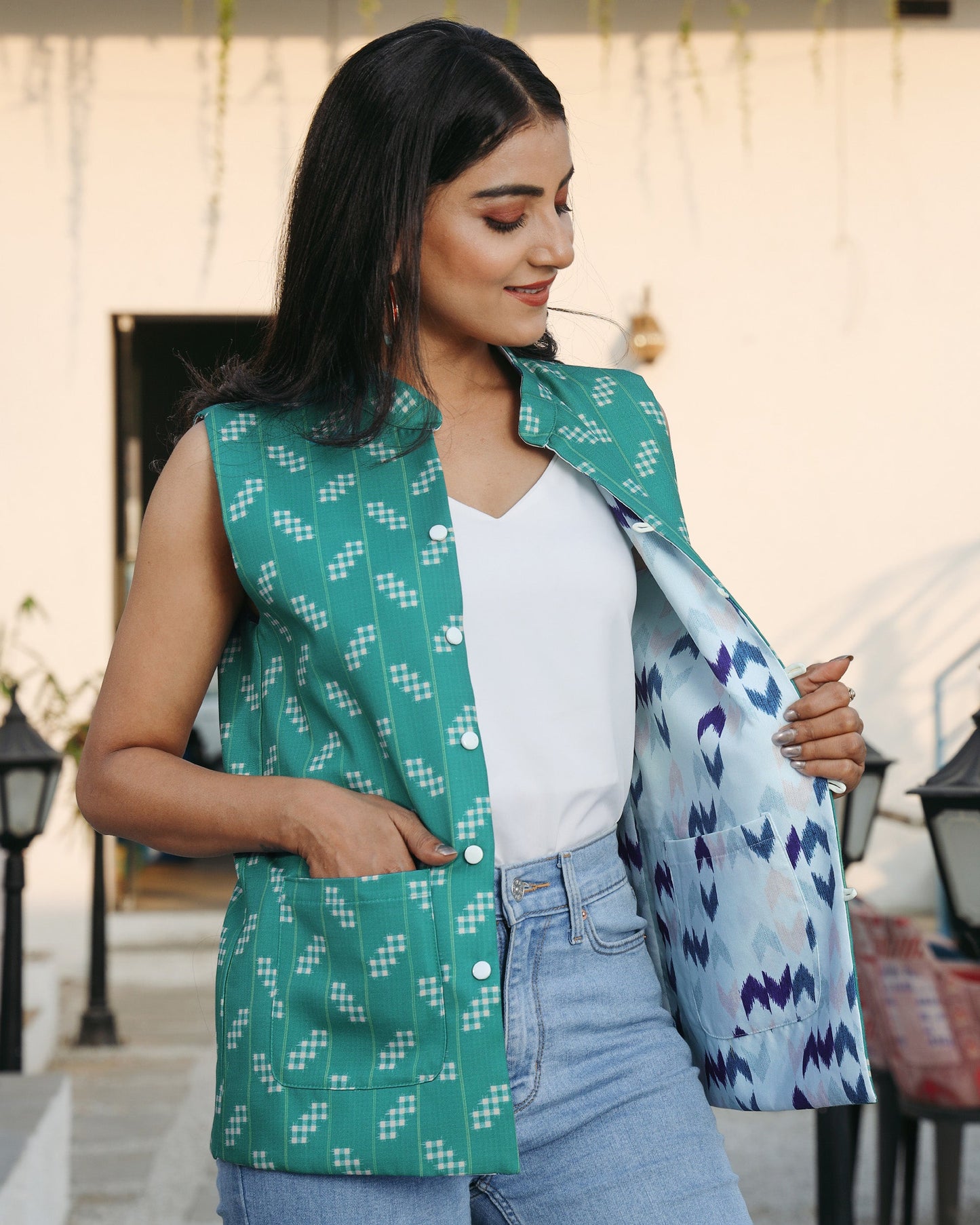 Devi Drape: Women's Ikkat Printed Reversible Jacket